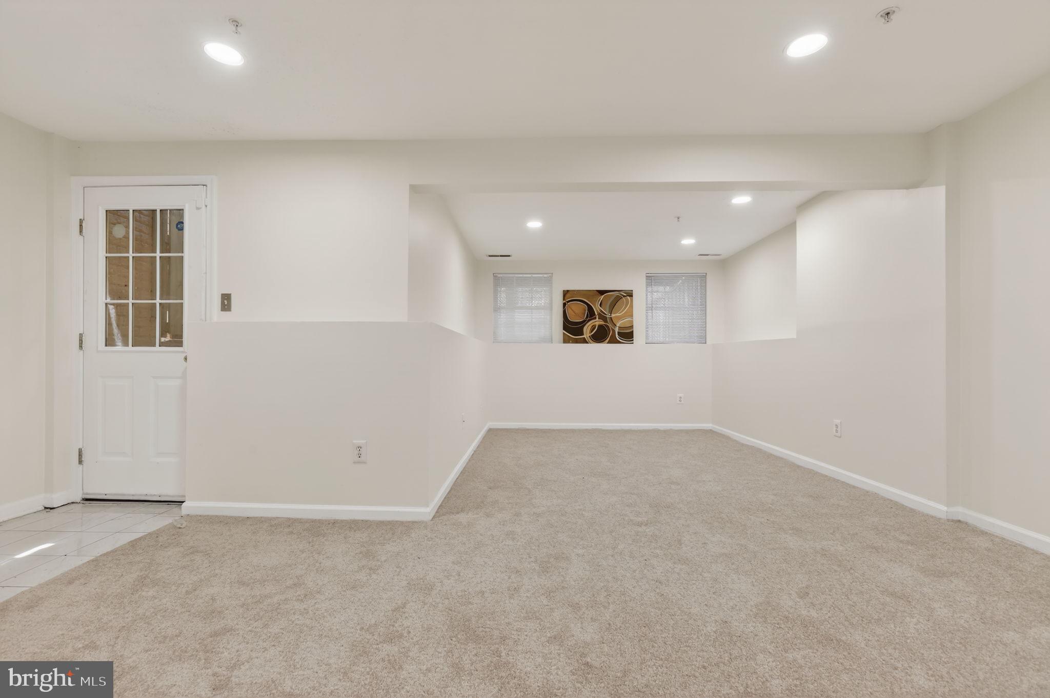 RUSSETT - Residential