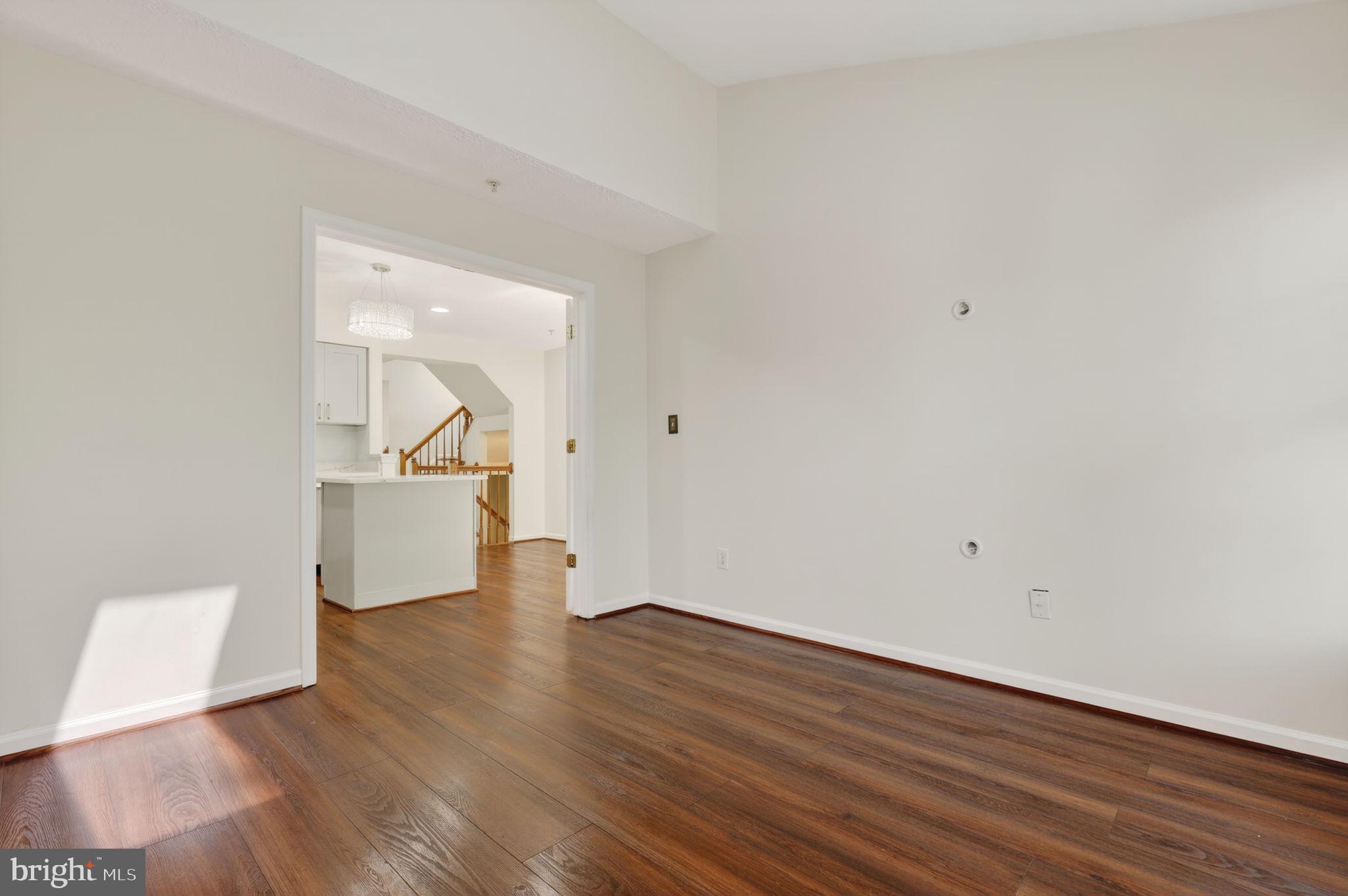 RUSSETT - Residential