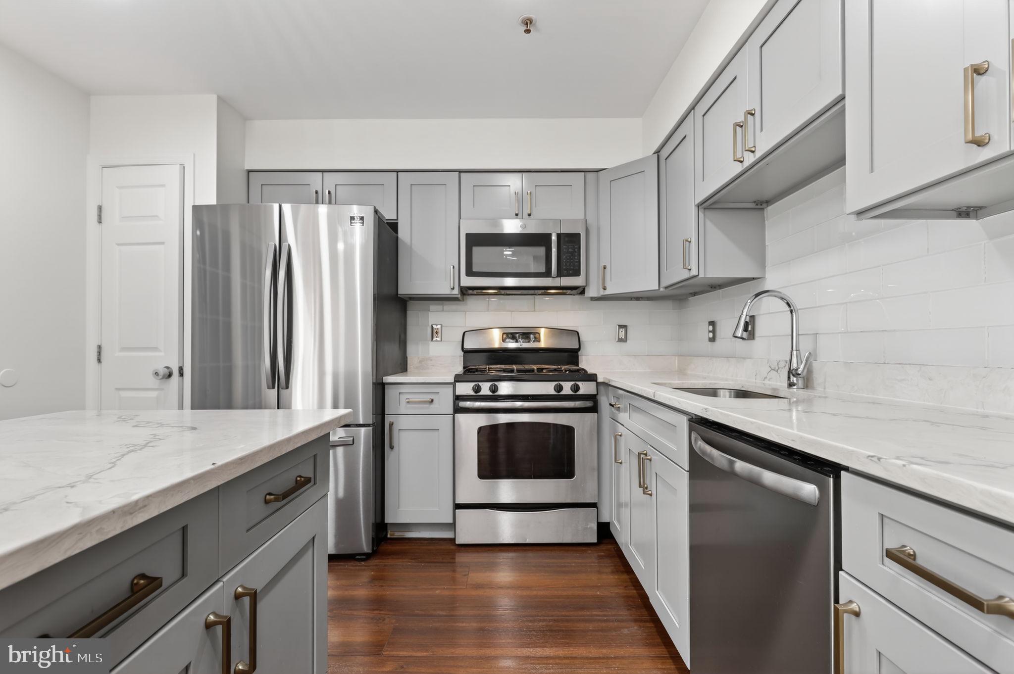 RUSSETT - Residential