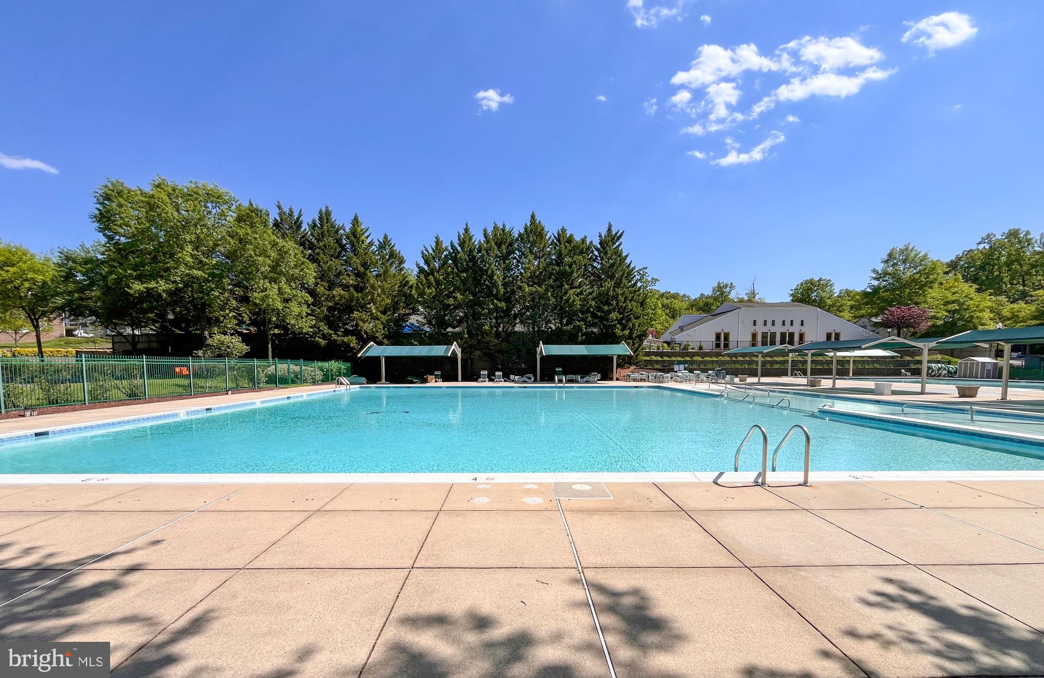 RUSSETT - Residential