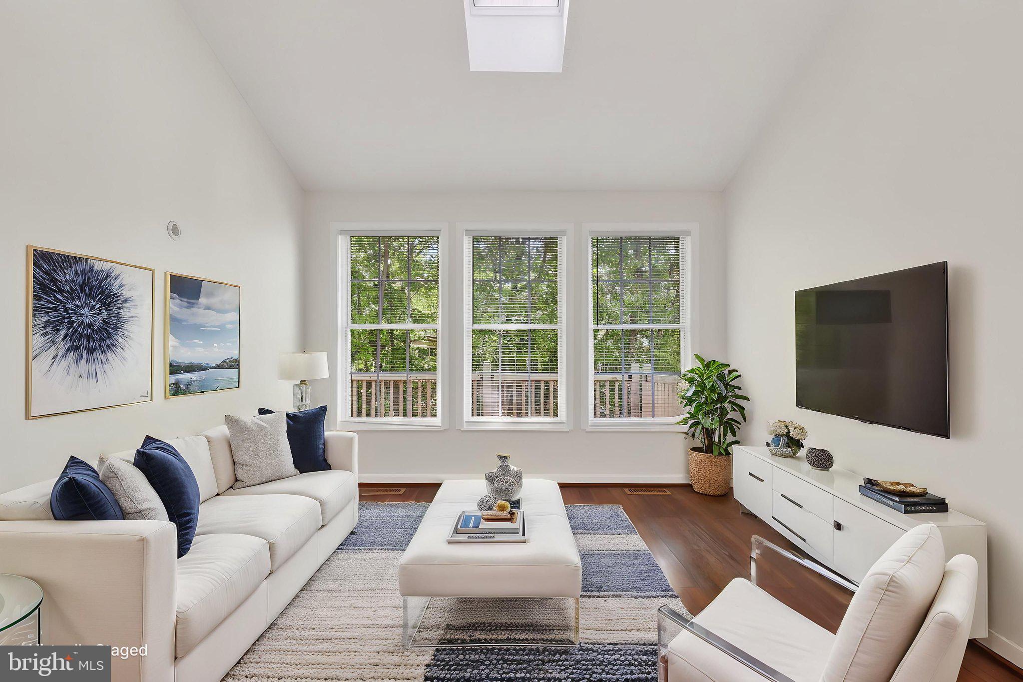RUSSETT - Residential