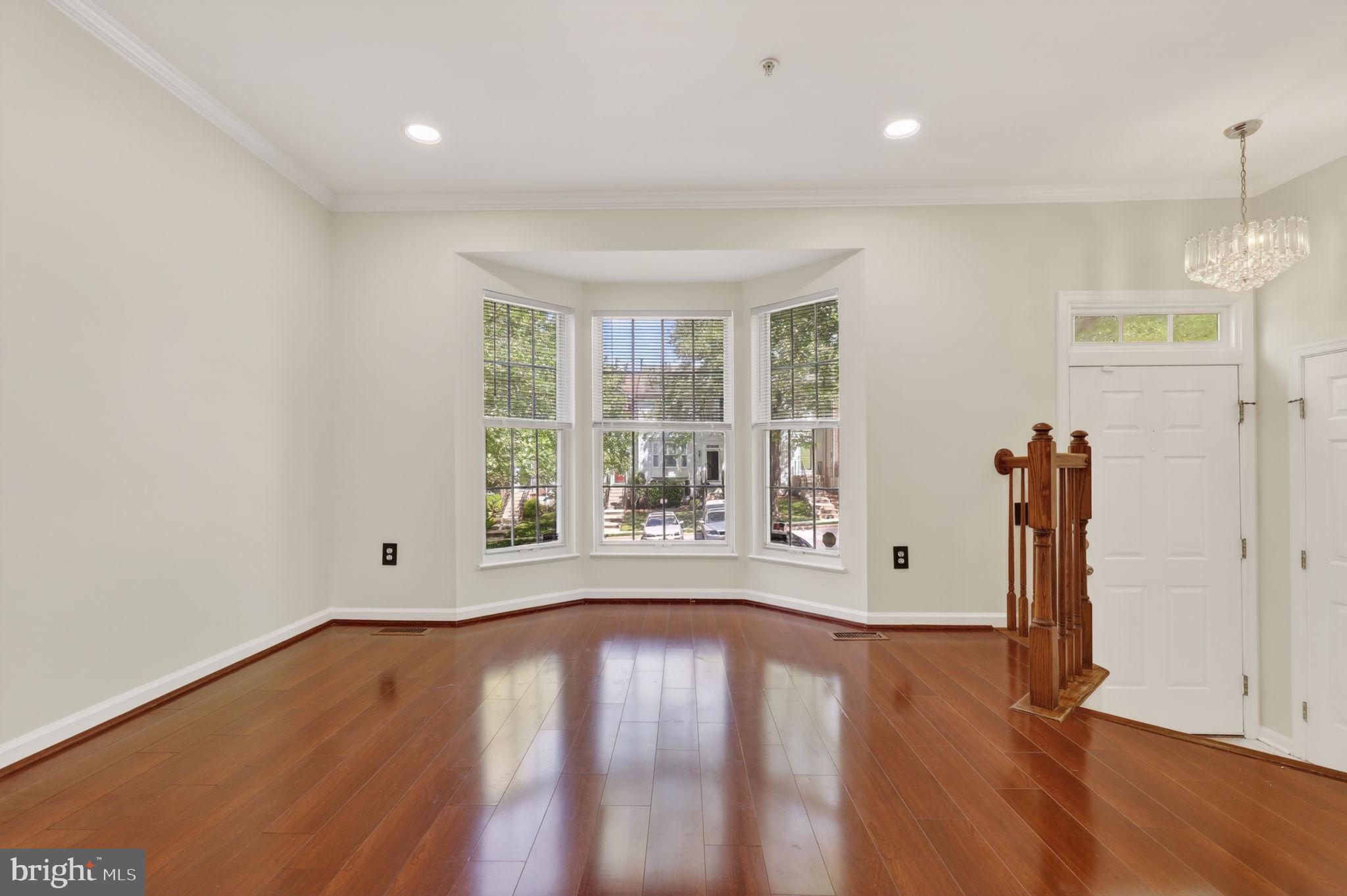 RUSSETT - Residential