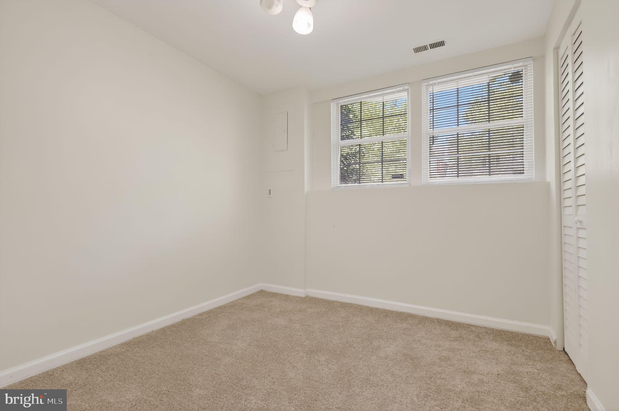 RUSSETT - Residential