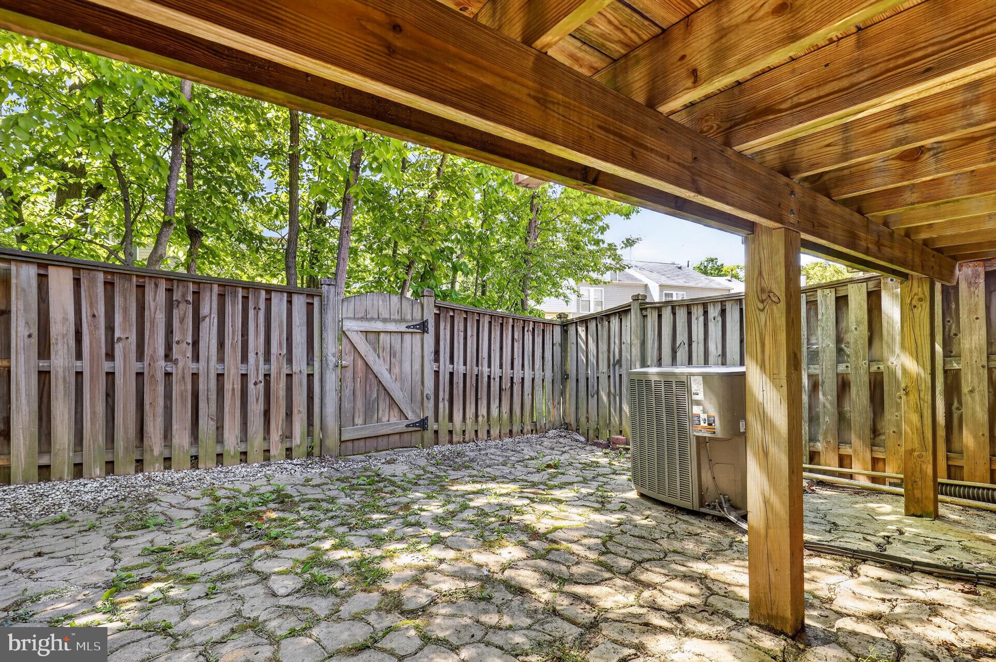 RUSSETT - Residential