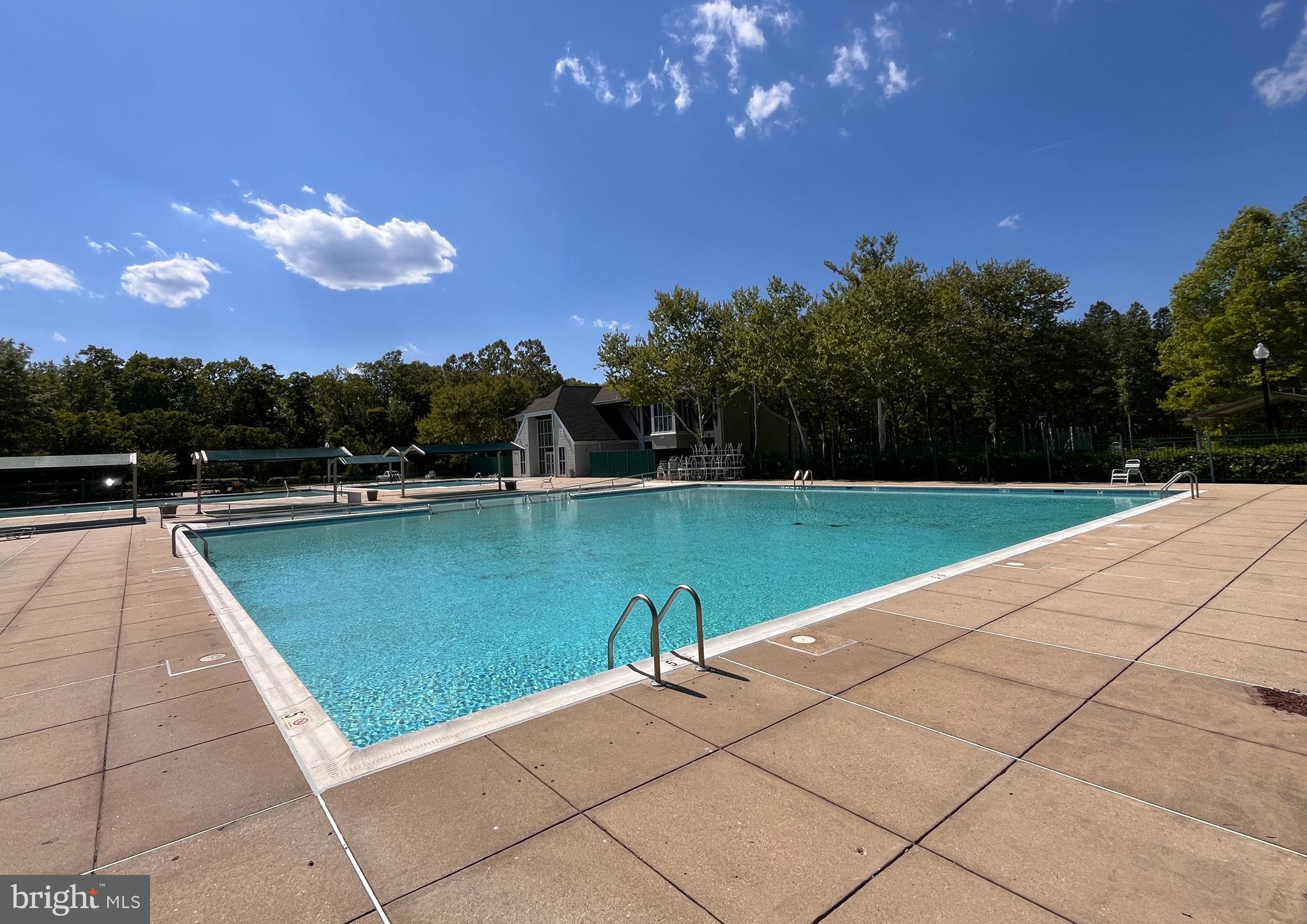 RUSSETT - Residential