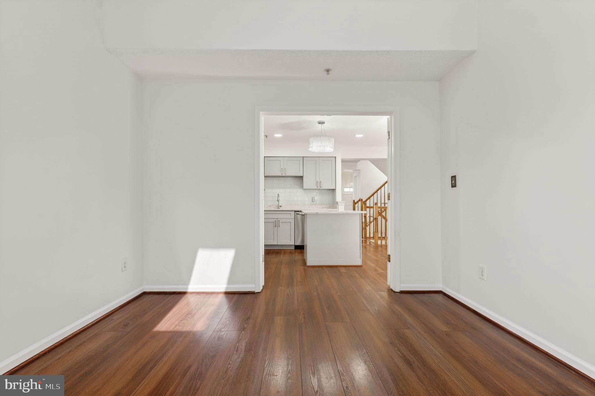 RUSSETT - Residential