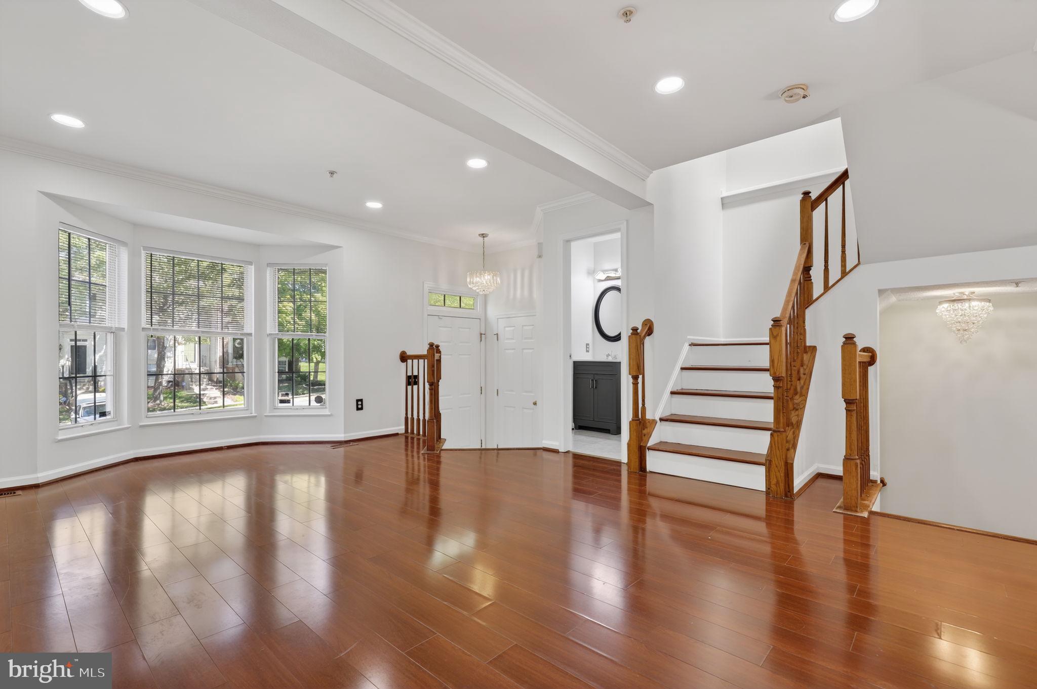 RUSSETT - Residential