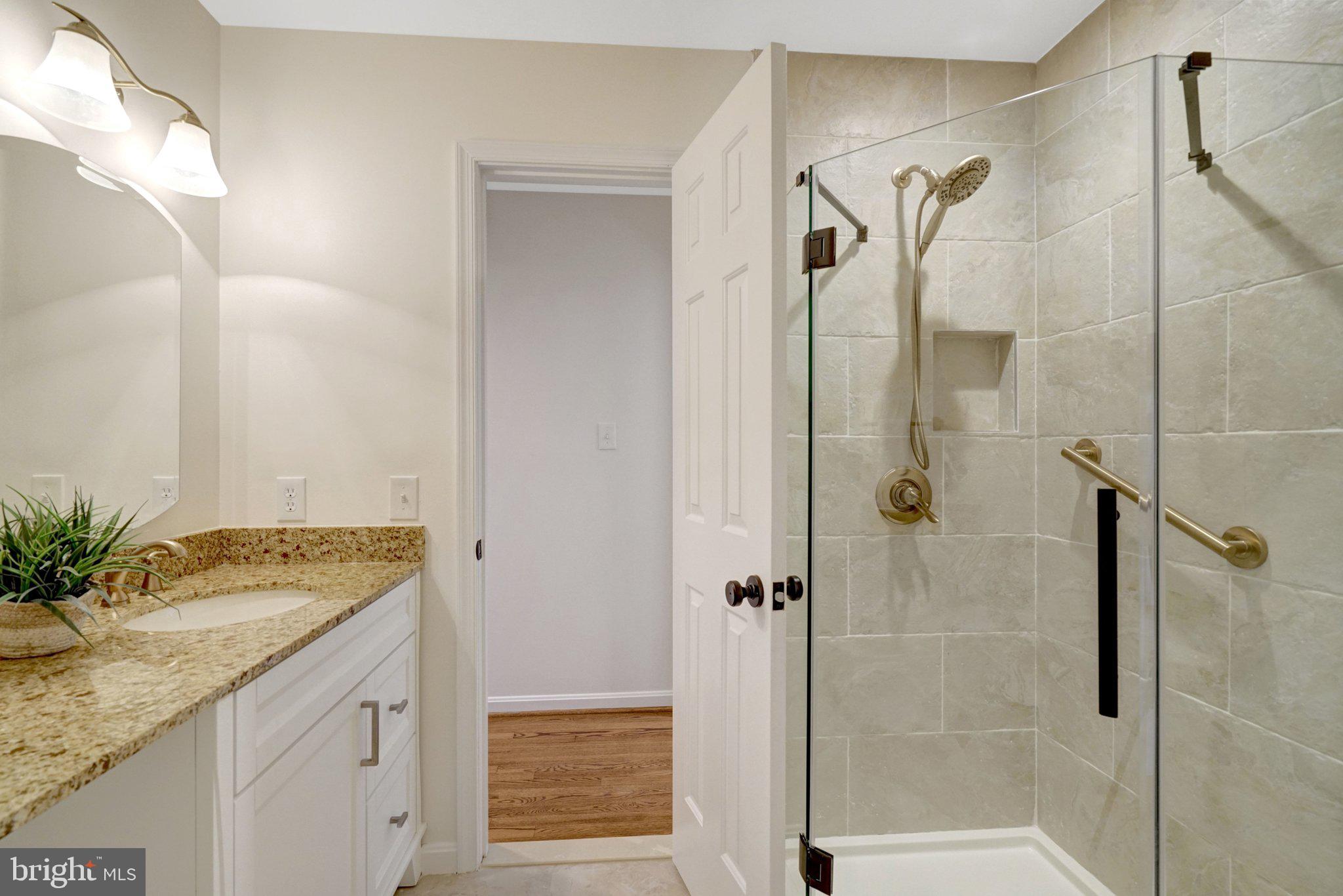 BROADMONT - Residential