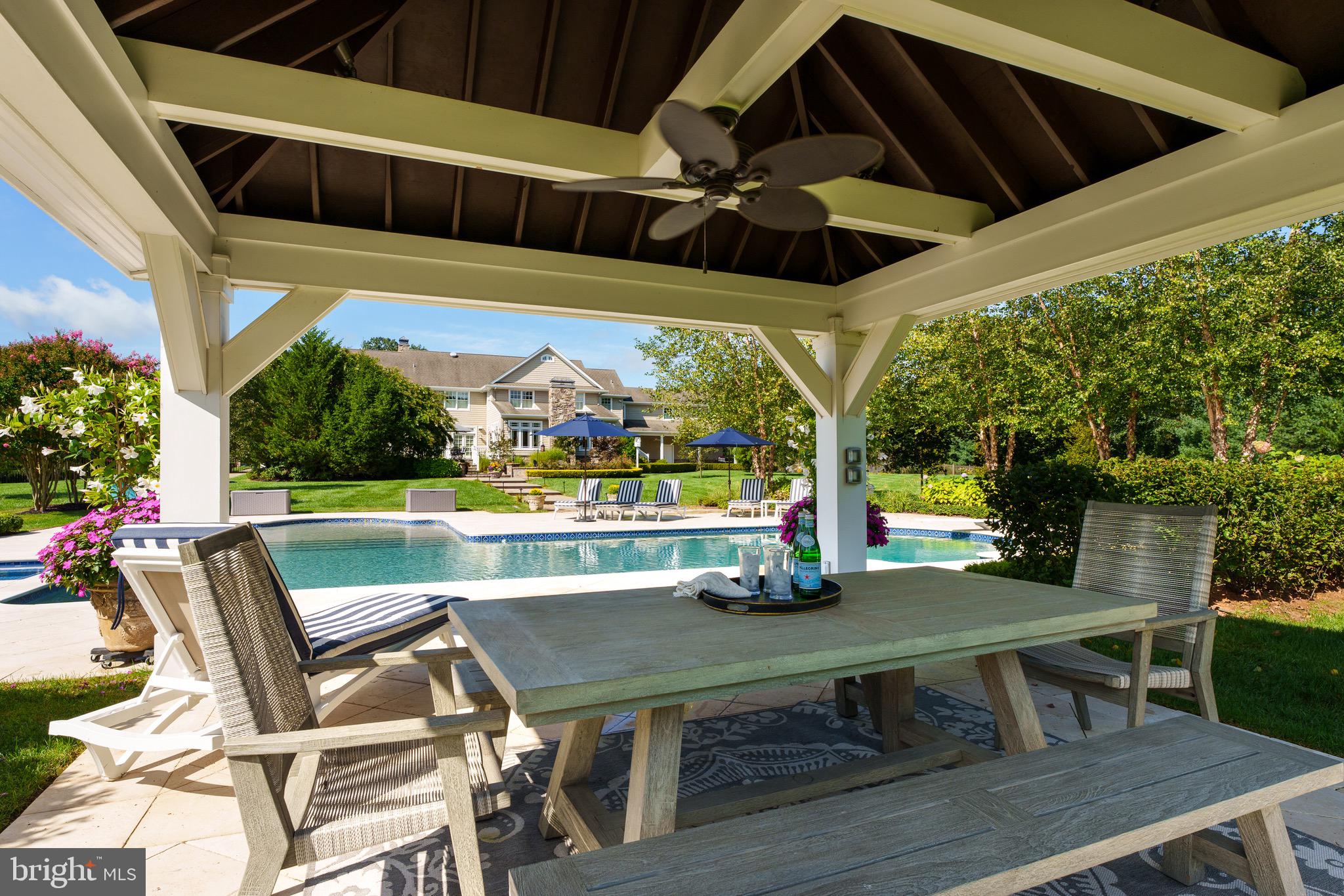 7 STONEY BROOK DRIVE