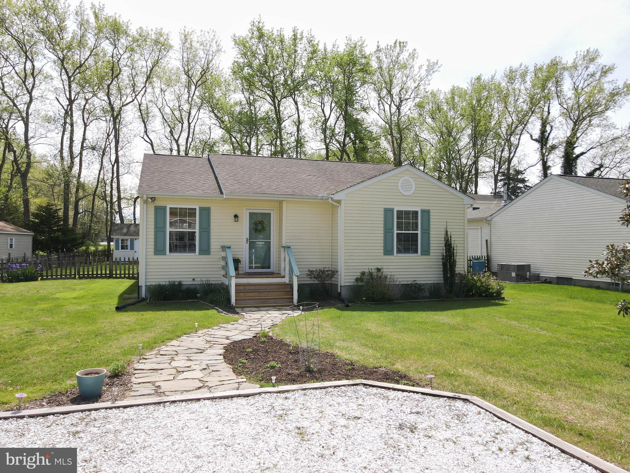 BUCKINGHAM ESTATES - Residential