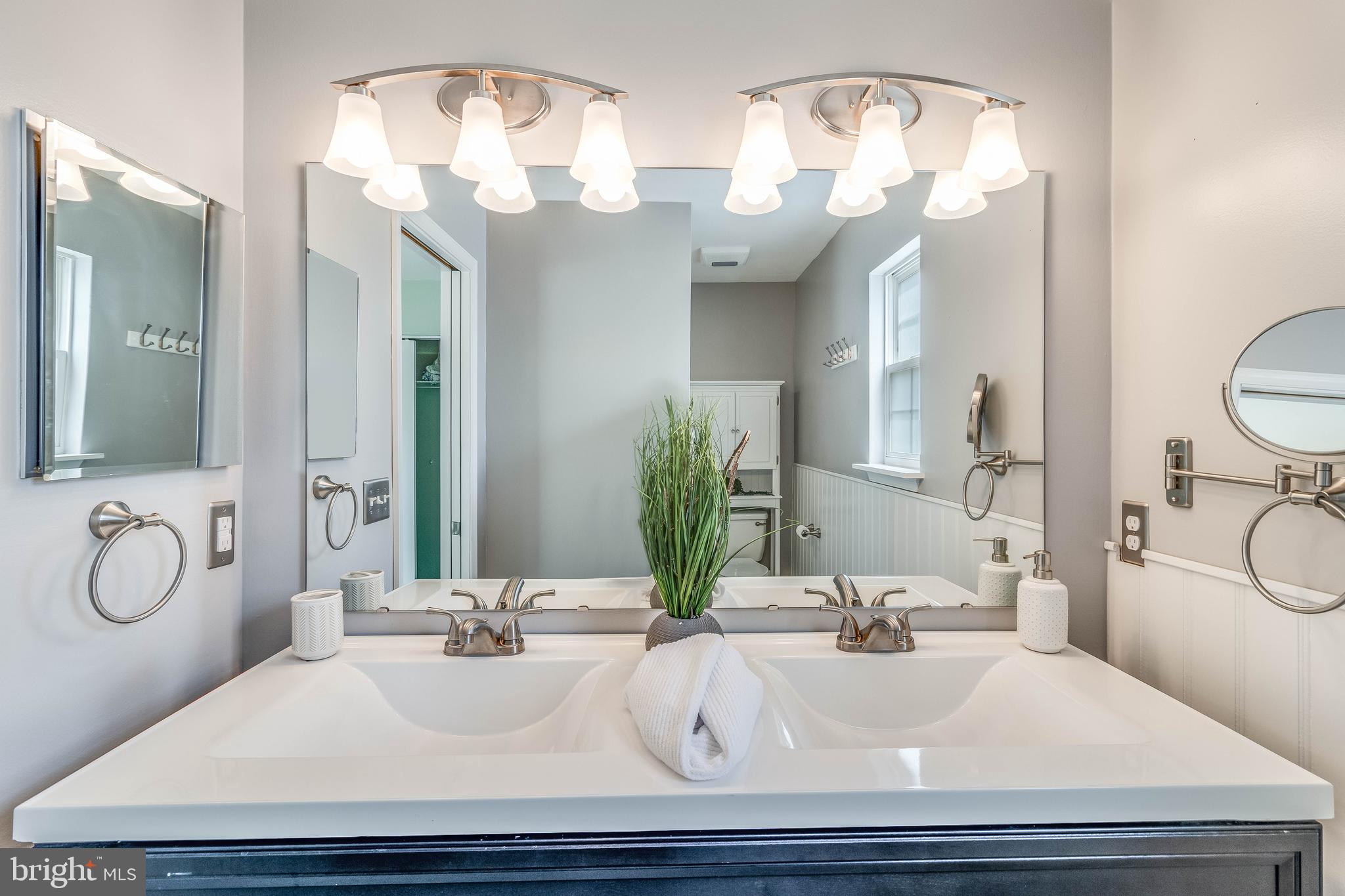 BUCKINGHAM ESTATES - Residential