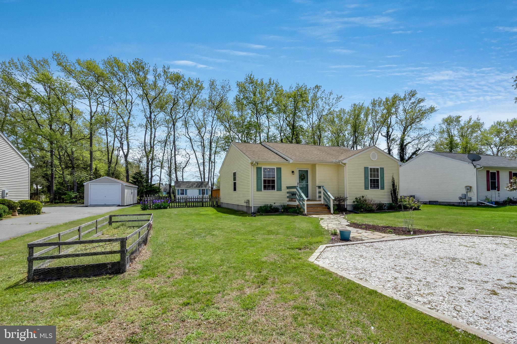 BUCKINGHAM ESTATES - Residential