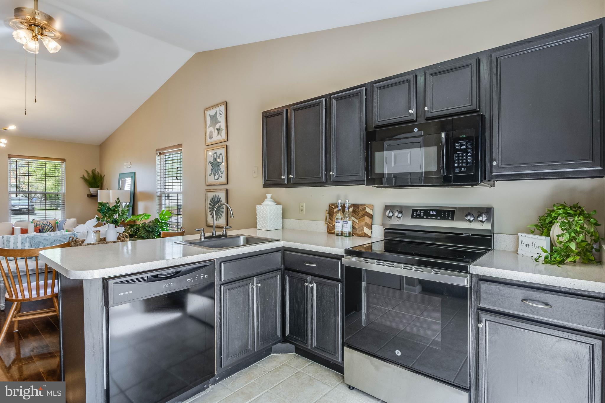 BUCKINGHAM ESTATES - Residential