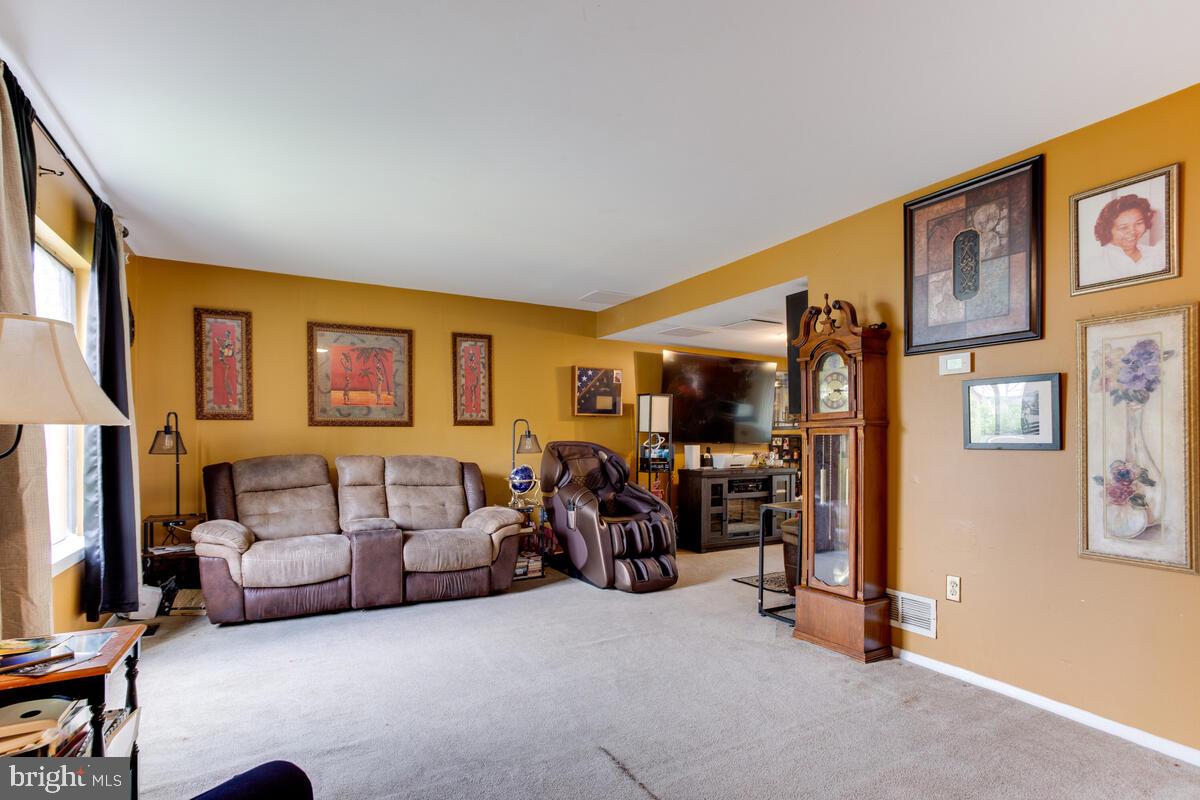 1214 HEARTWOOD COURT