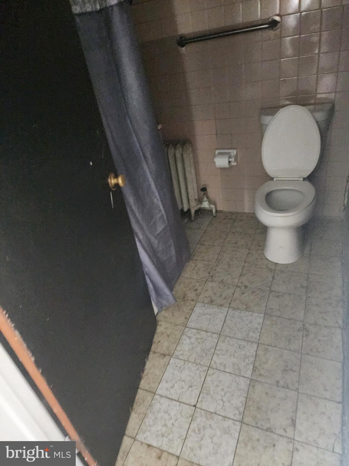 FRANKFORD - Commercial Sale