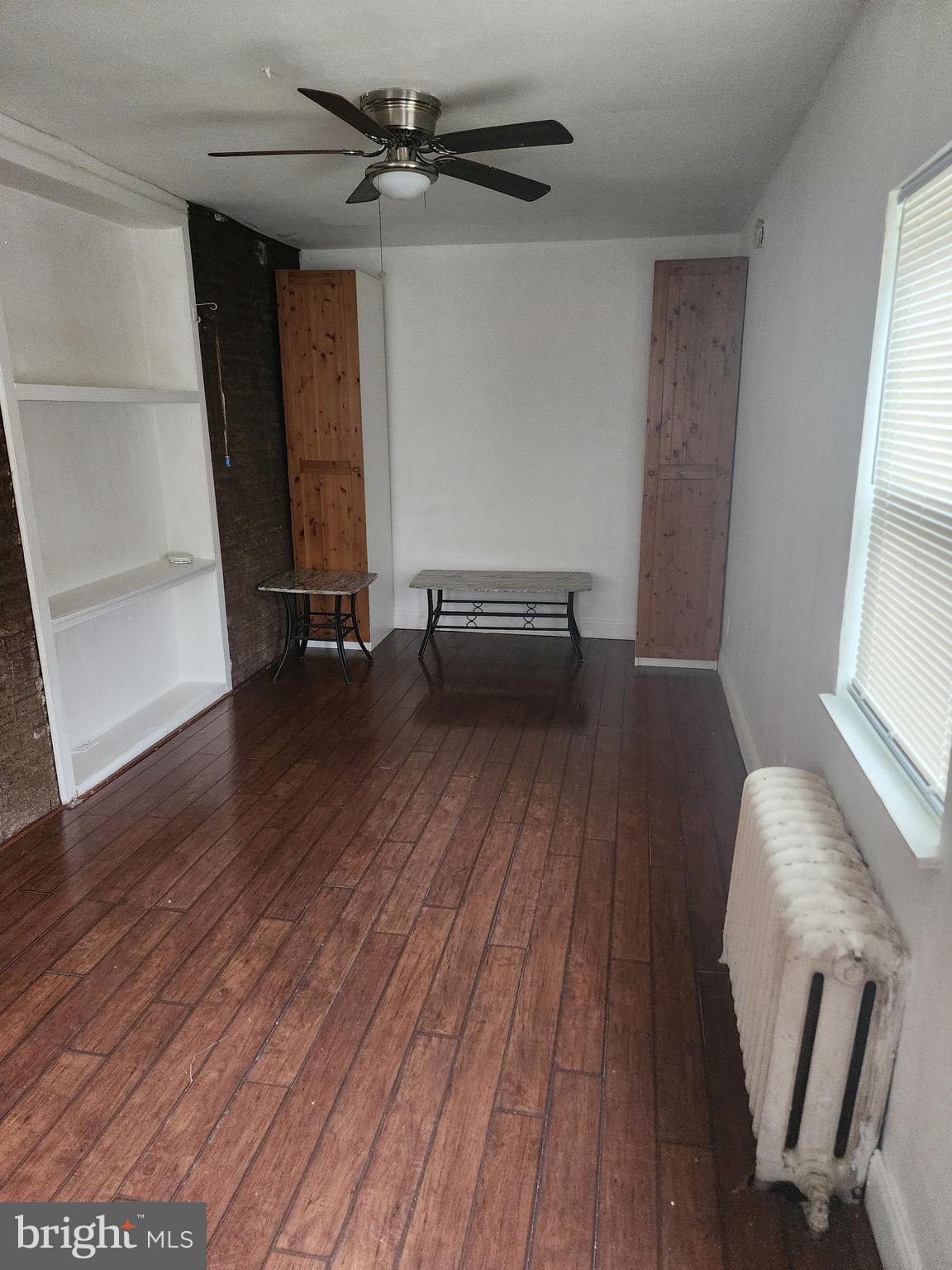 FRANKFORD - Commercial Sale