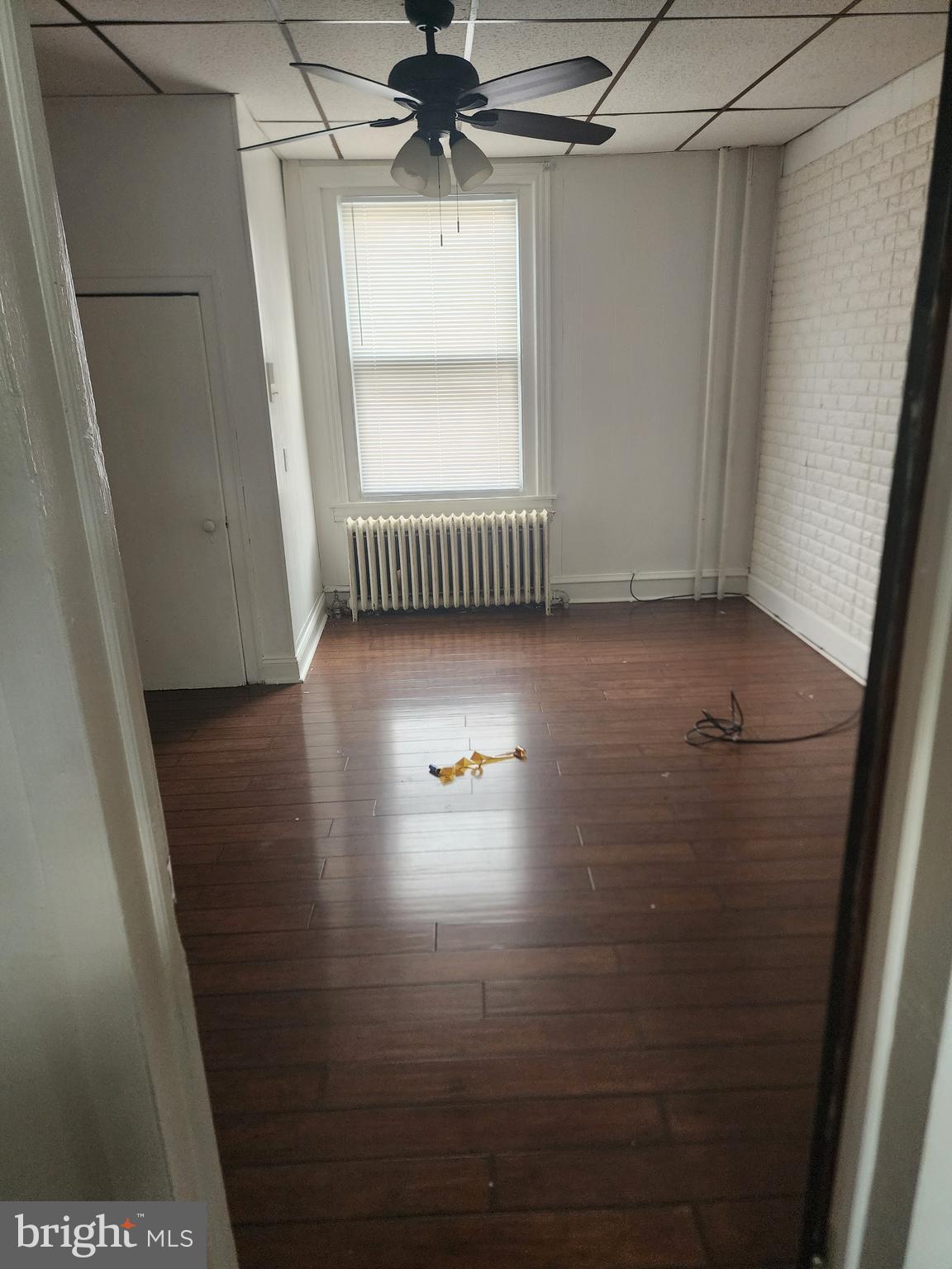 FRANKFORD - Commercial Sale