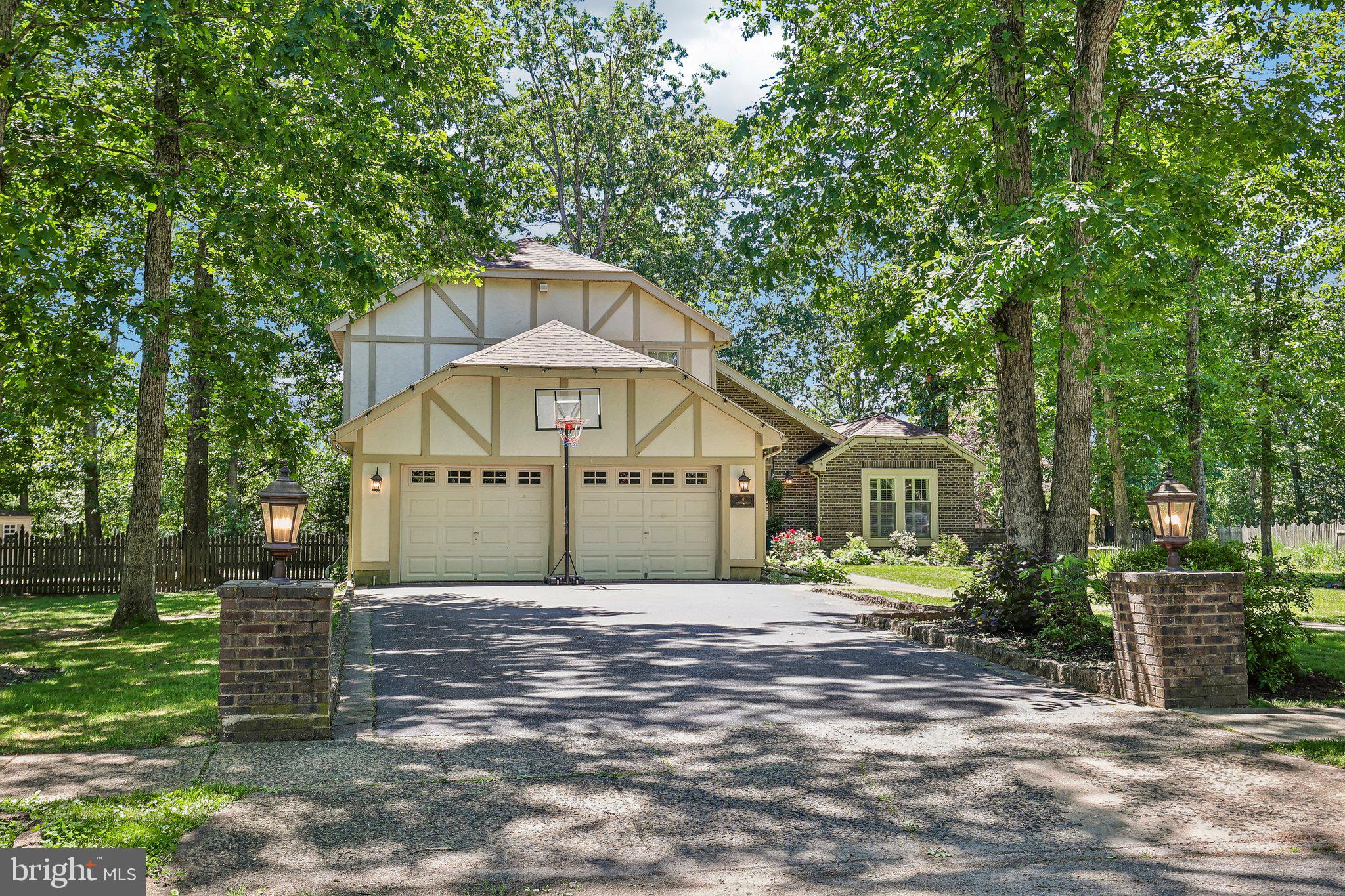 10 WINFIELD DRIVE