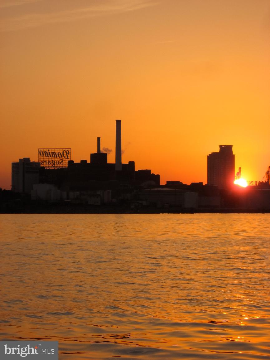 LOCUST POINT - Residential