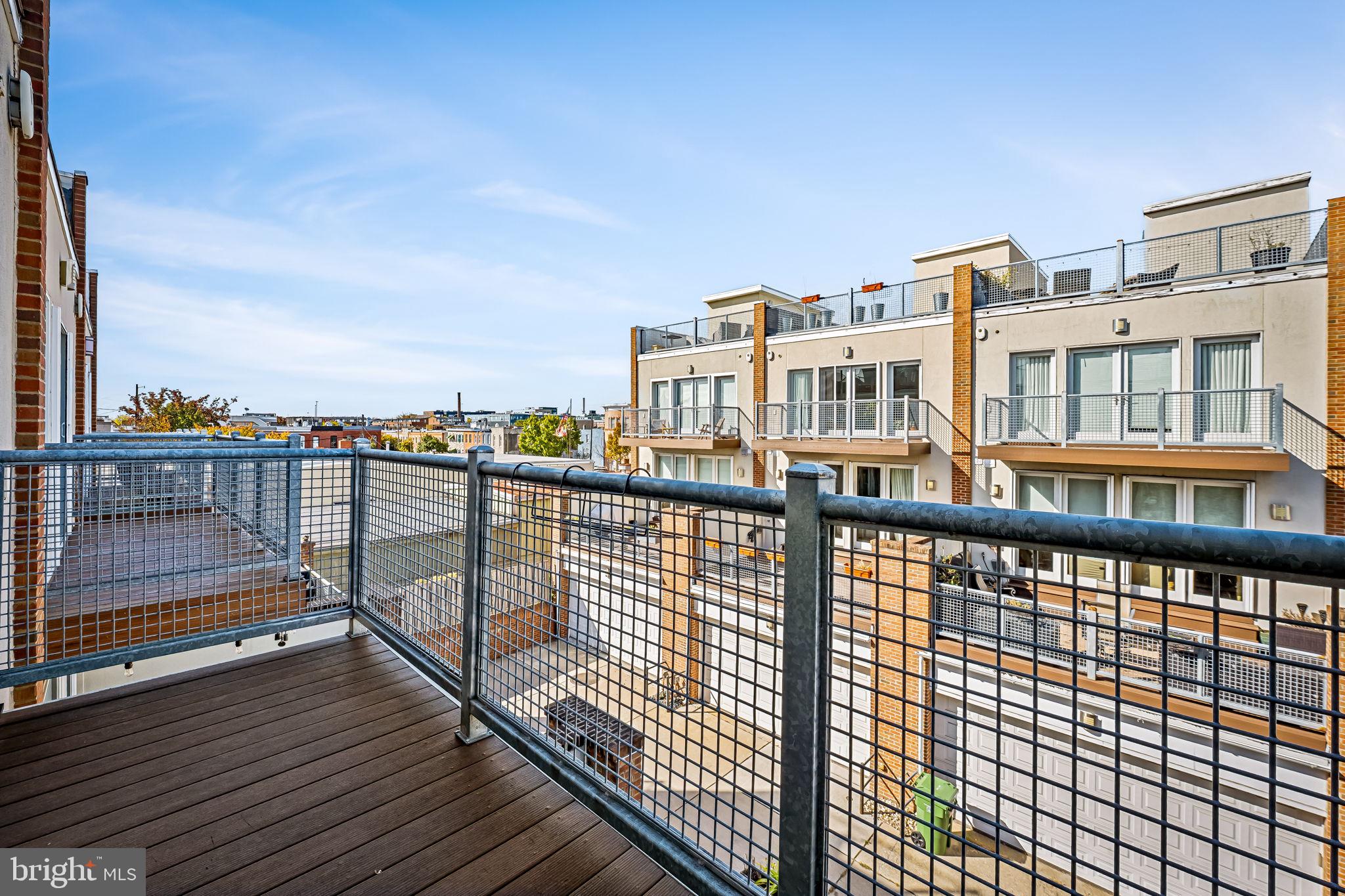 LOCUST POINT - Residential