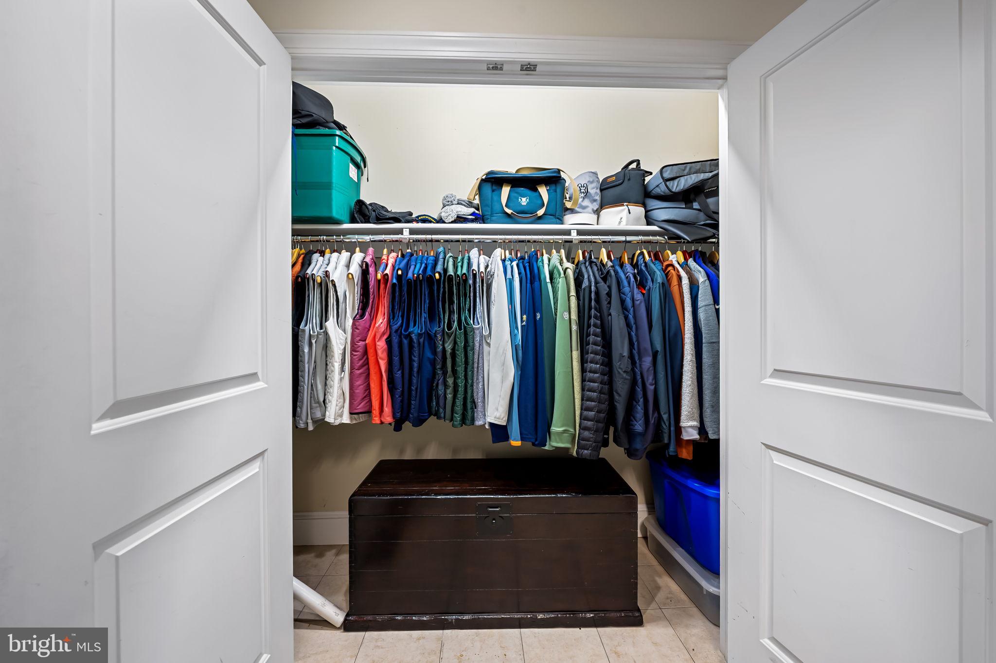 LOCUST POINT - Residential