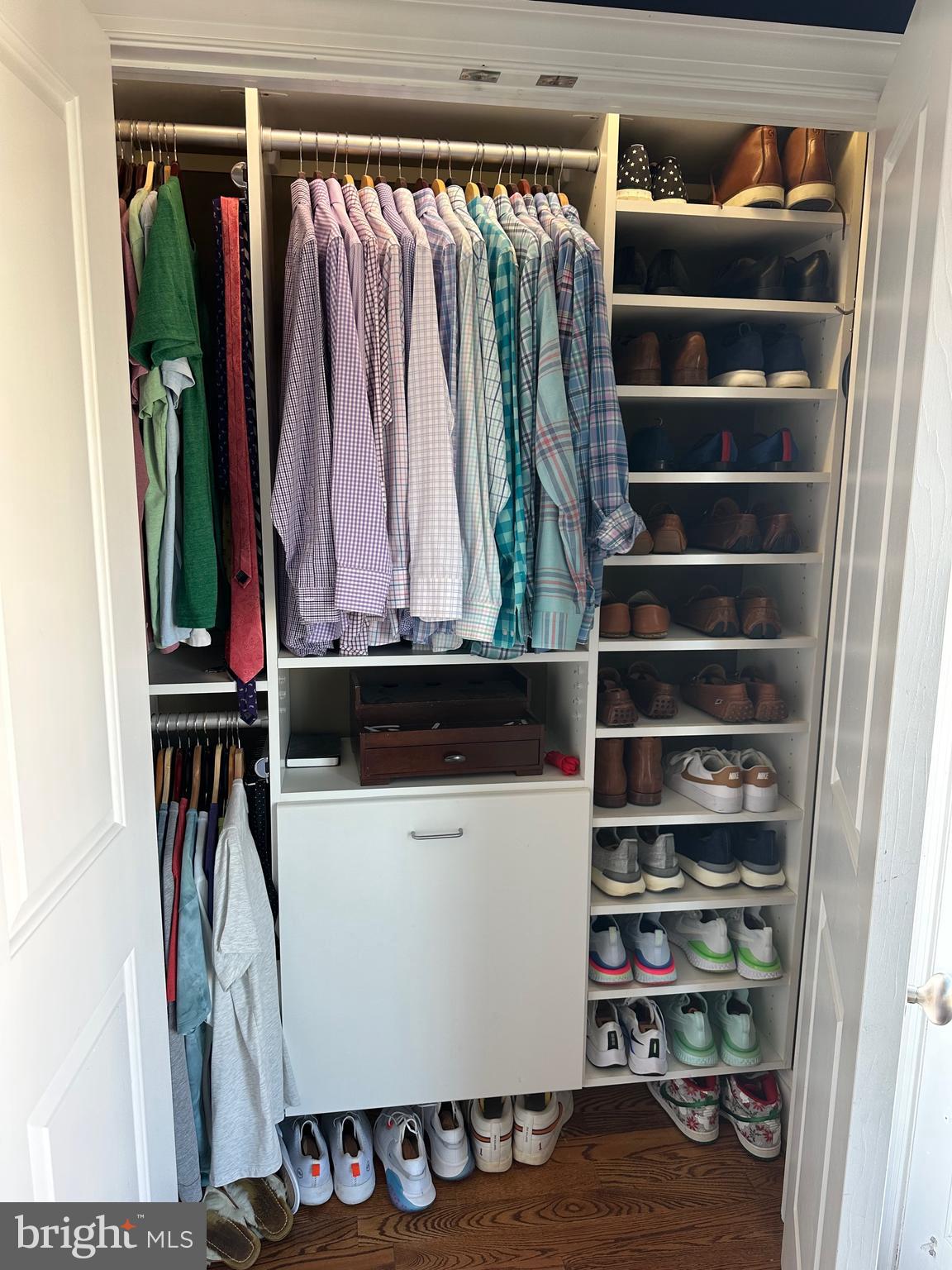 LOCUST POINT - Residential