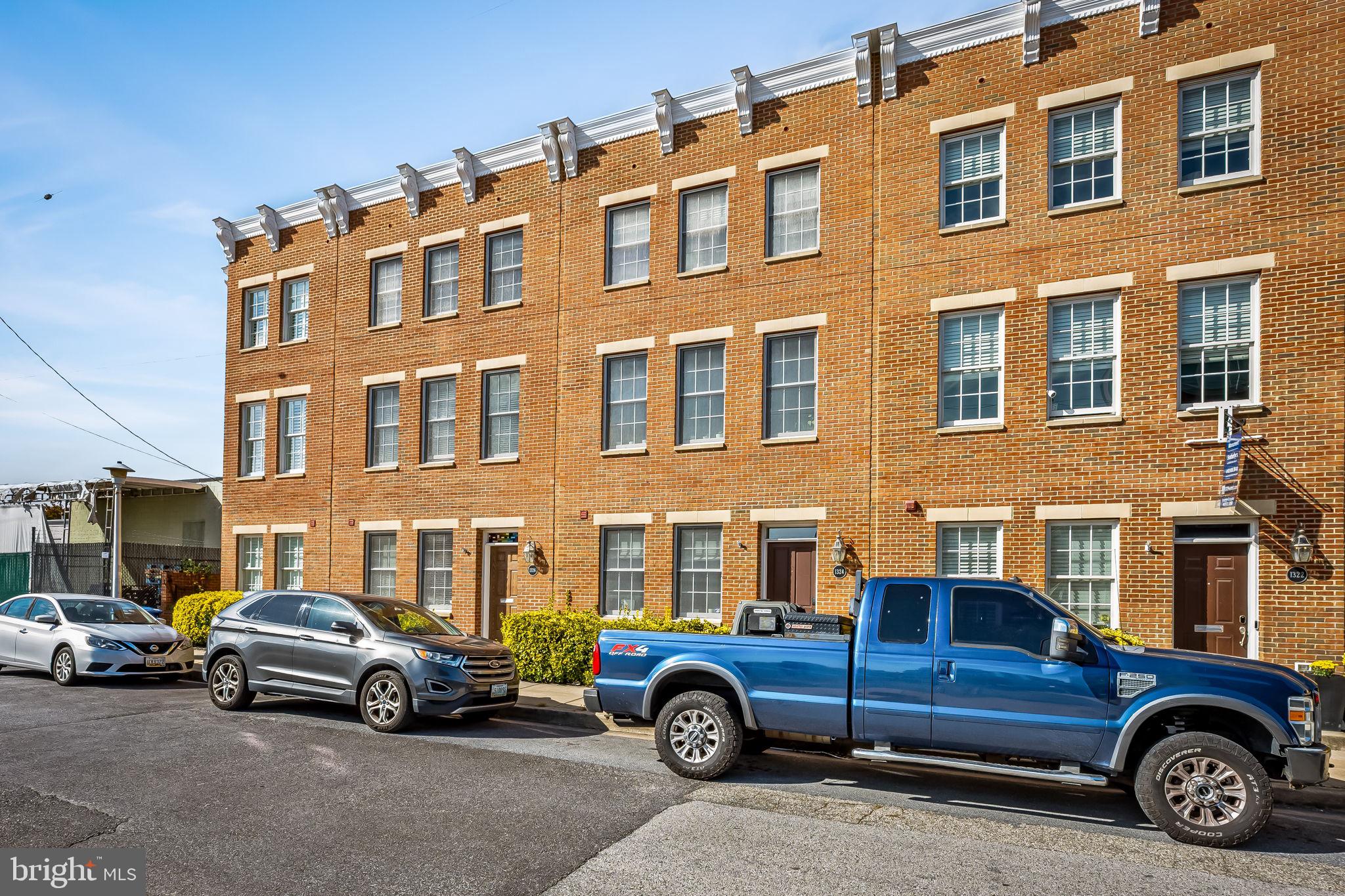 LOCUST POINT - Residential