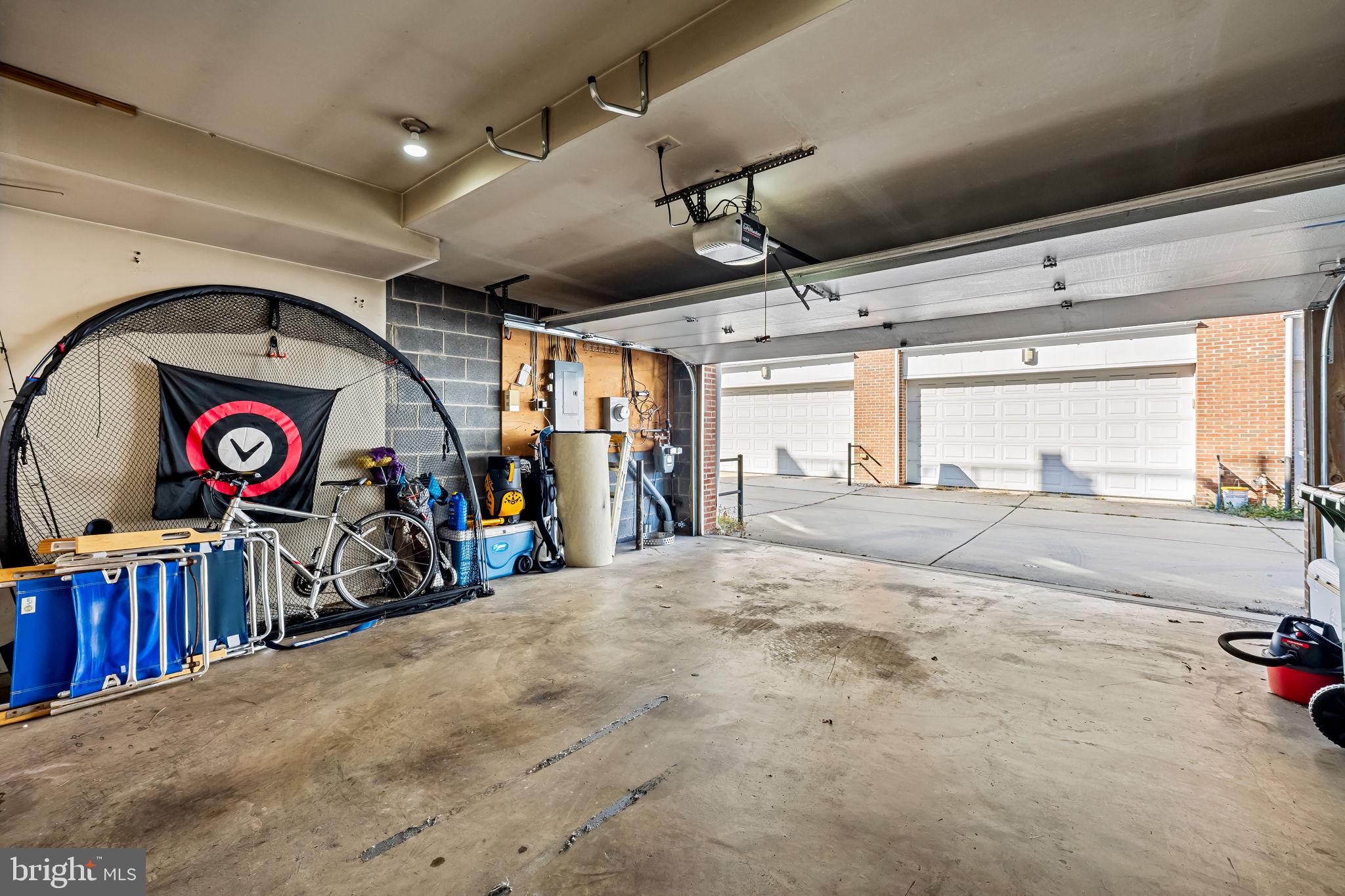 LOCUST POINT - Residential