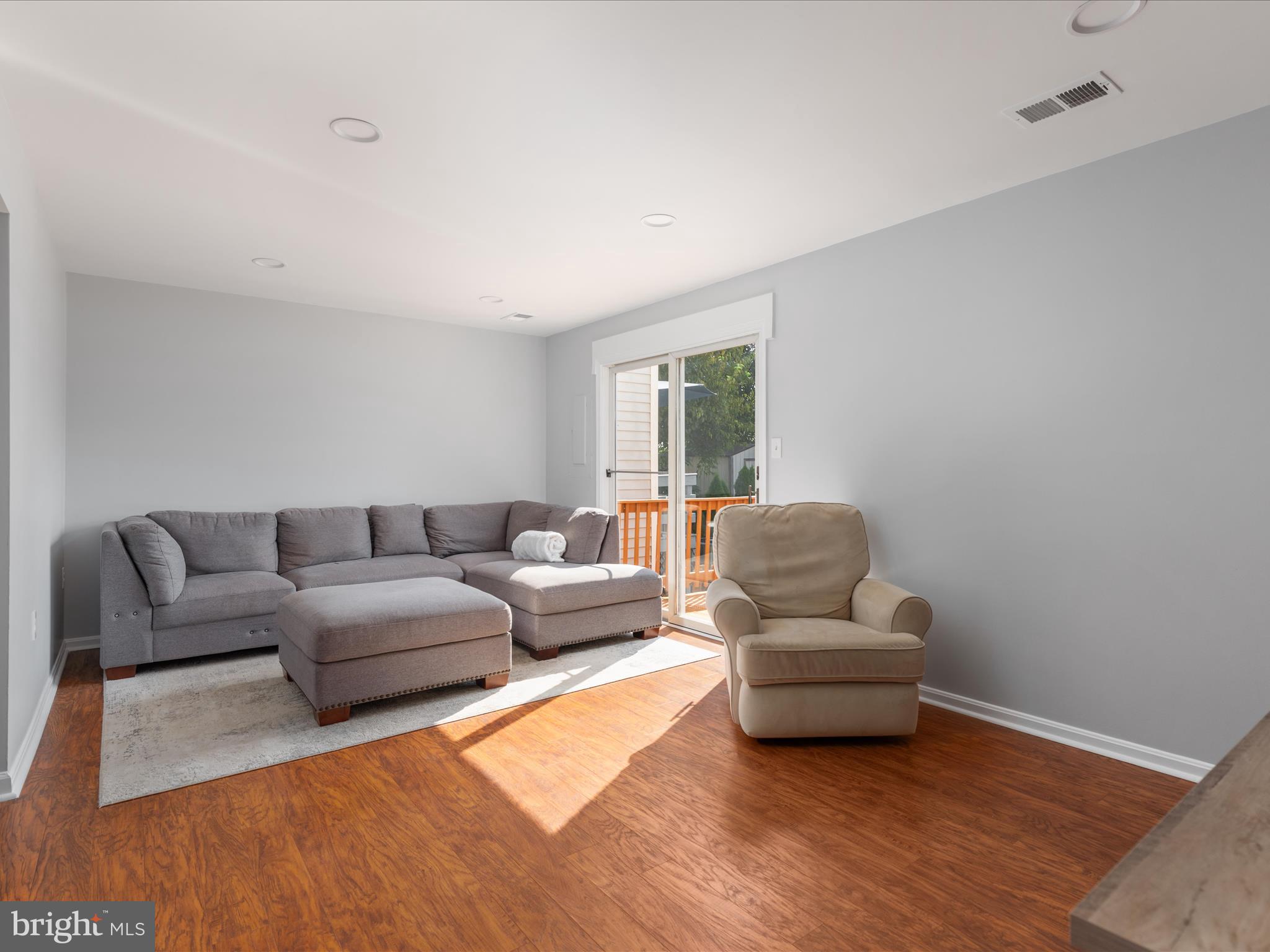 LAKEVIEW VILLAGE - Residential