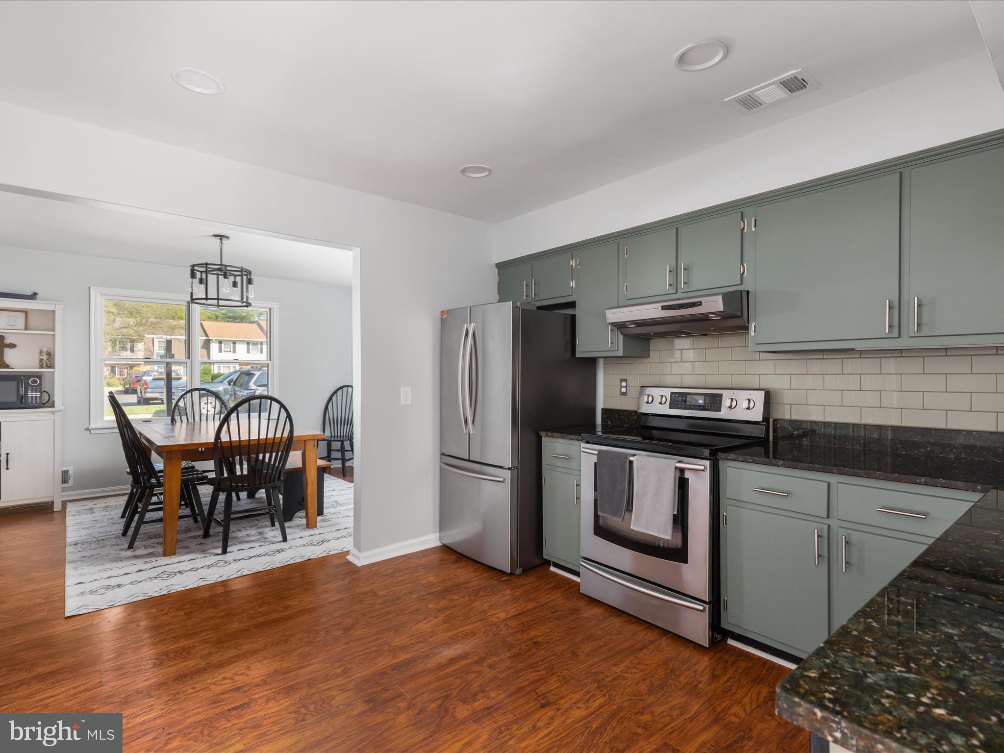 LAKEVIEW VILLAGE - Residential