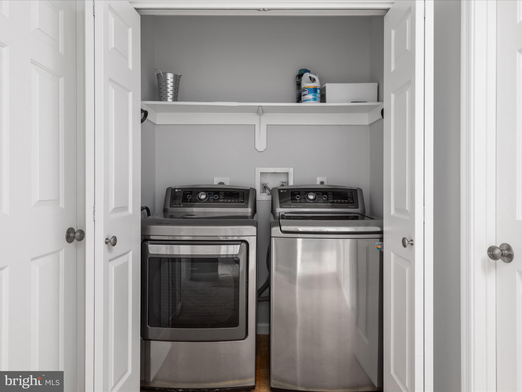 LAKEVIEW VILLAGE - Residential