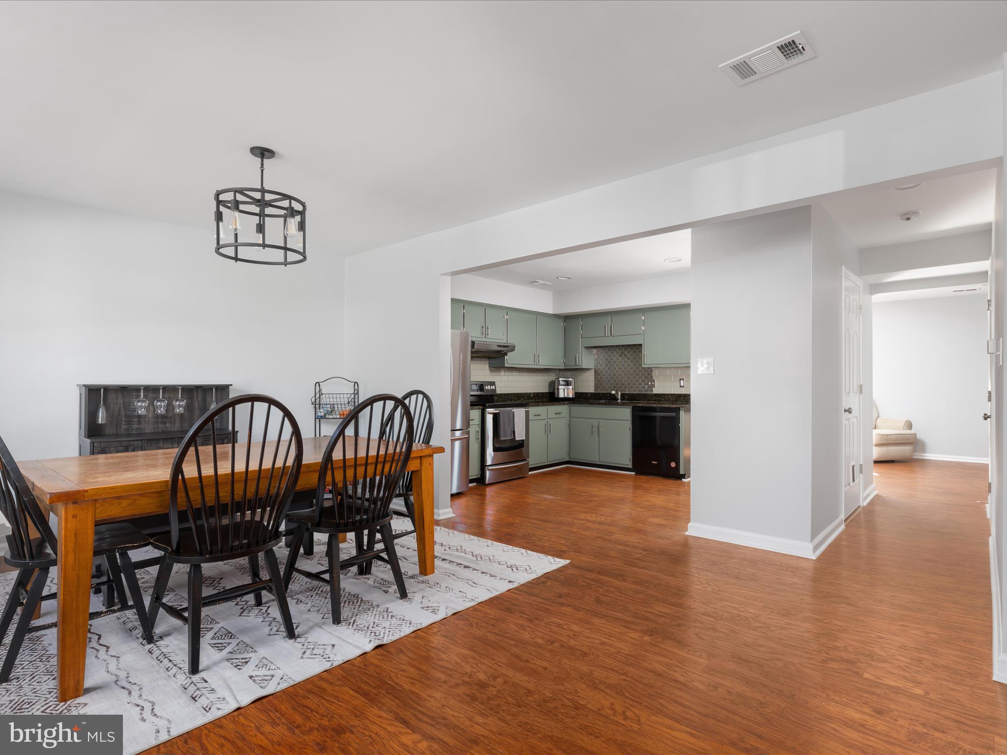 LAKEVIEW VILLAGE - Residential