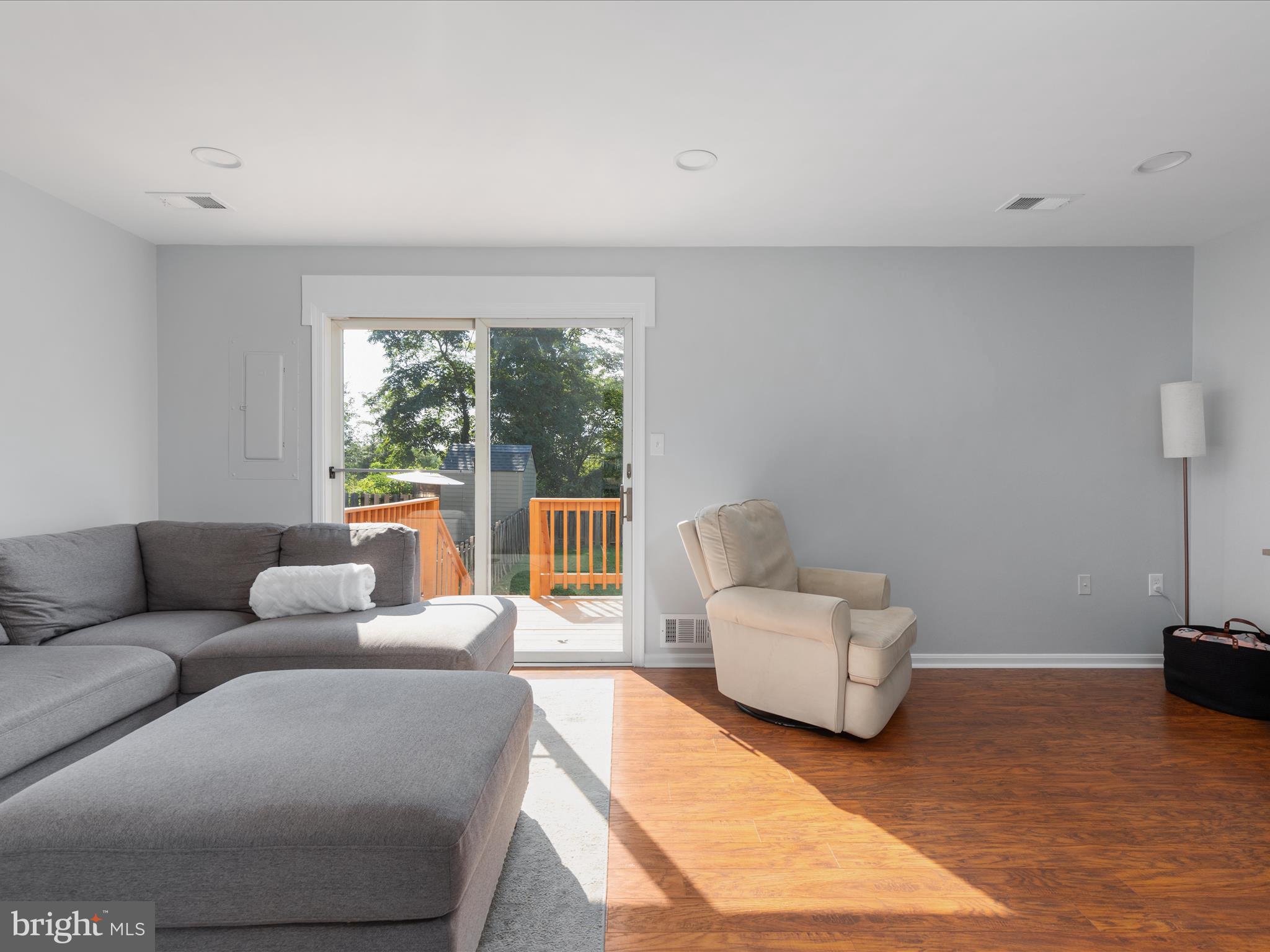 LAKEVIEW VILLAGE - Residential