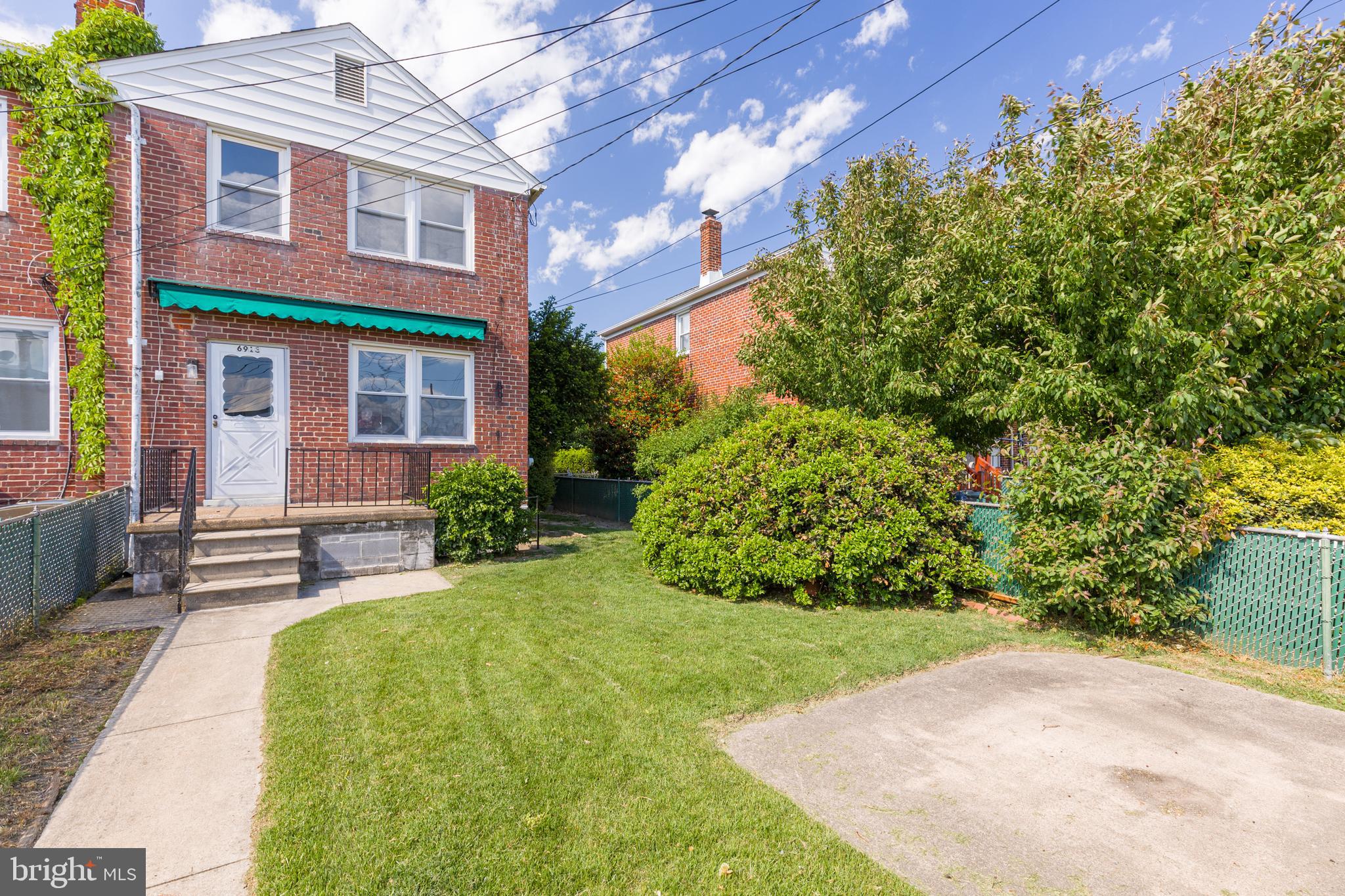 DUNDALK VILLAGE - Residential