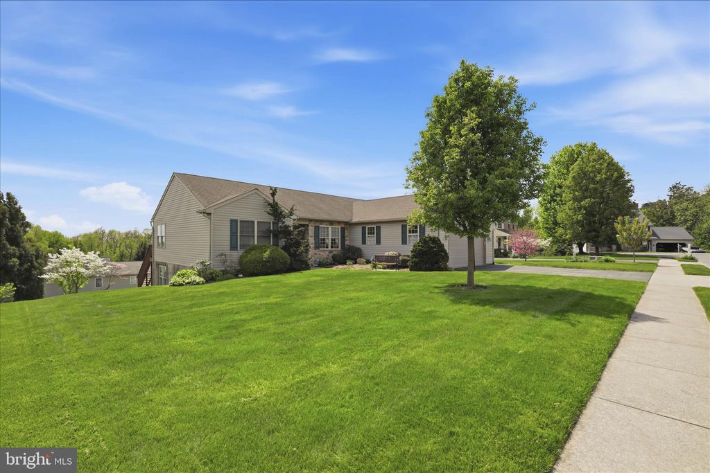 Photo of 3640 Falcon Court, MOUNTVILLE, PA 17554 (MLS # PALA2086698)