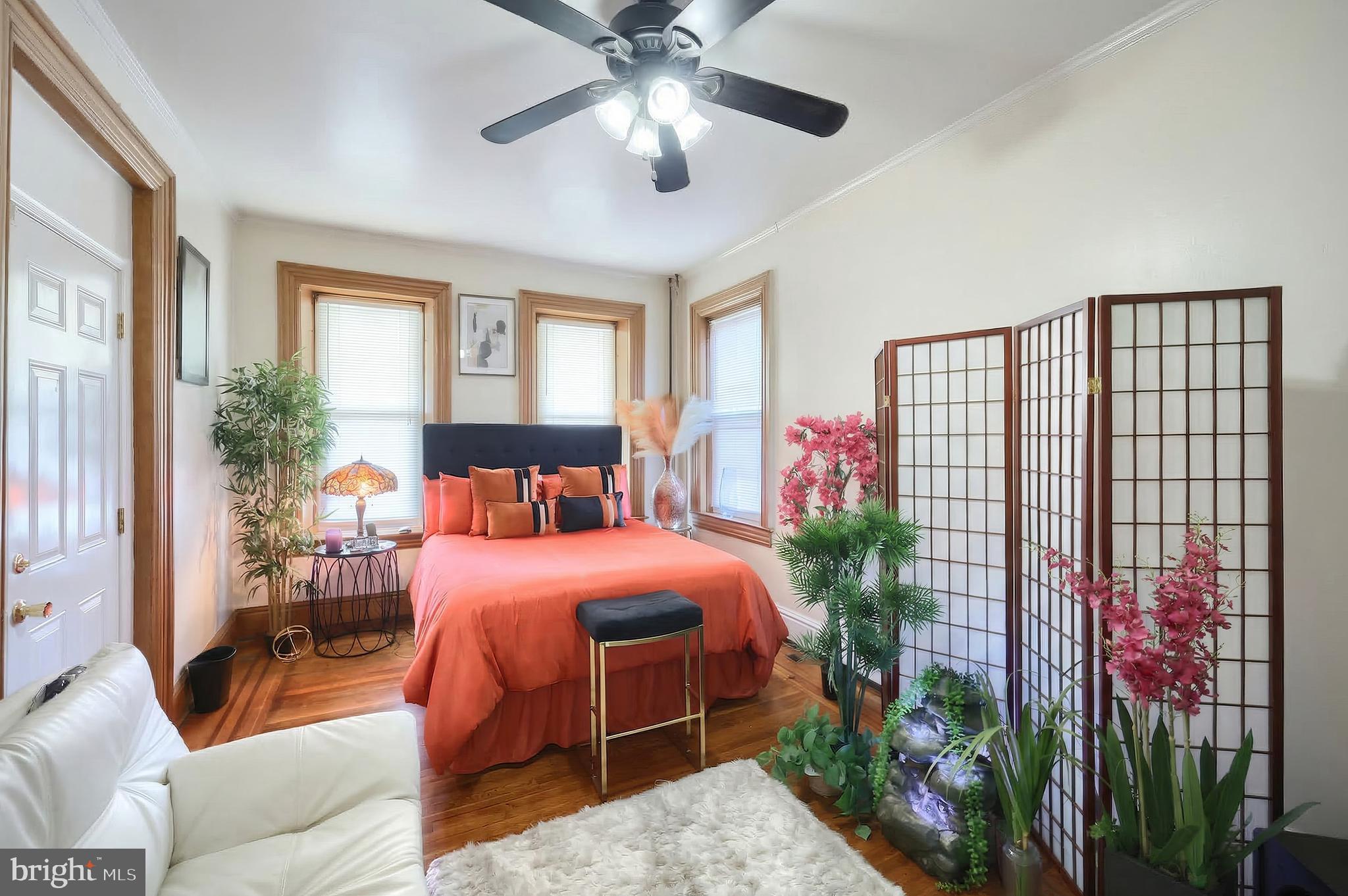 725 PENNSYLVANIA AVENUE