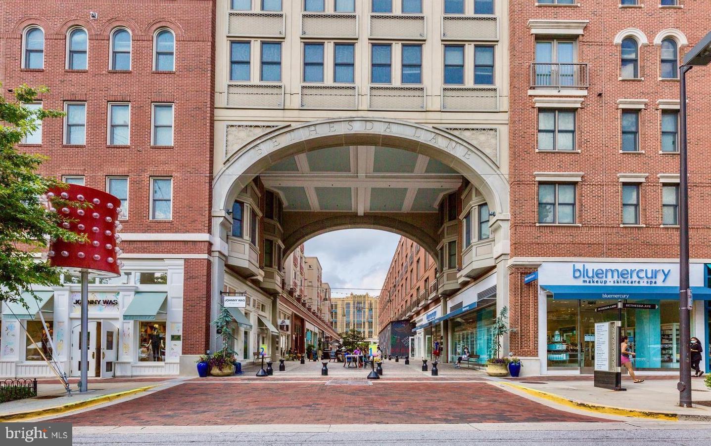 THE WELLINGTON - Residential Lease