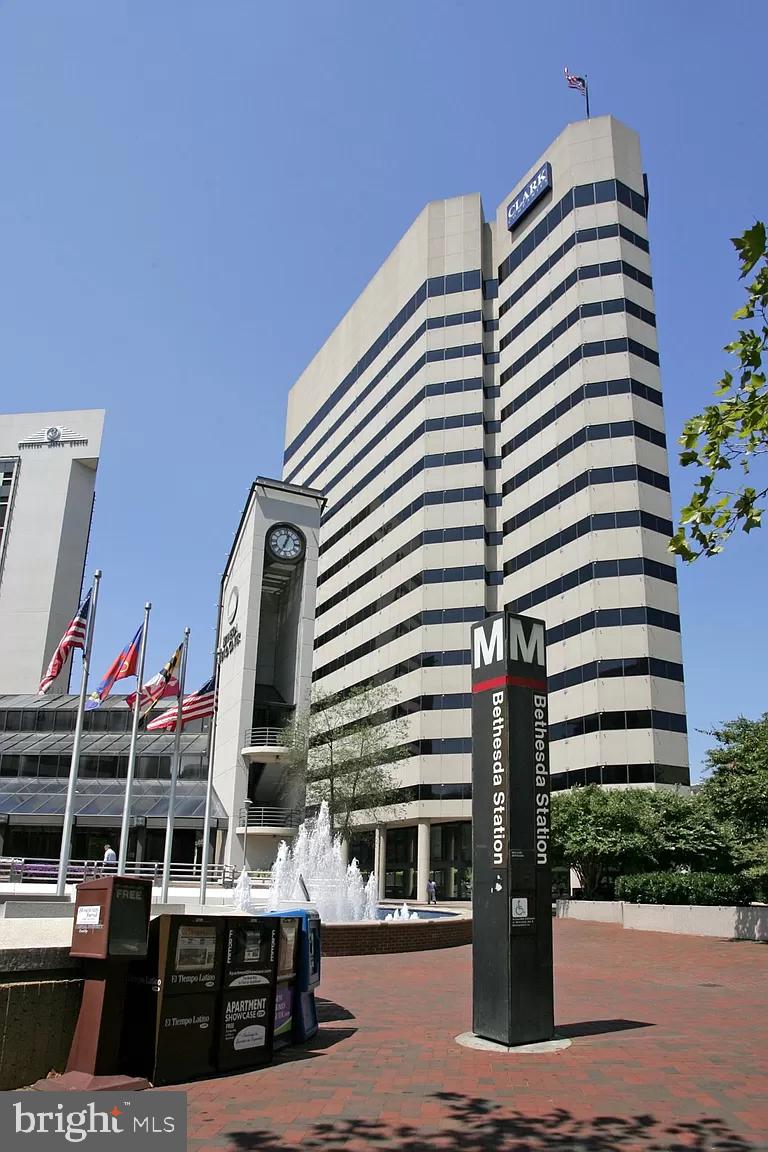 THE WELLINGTON - Residential Lease