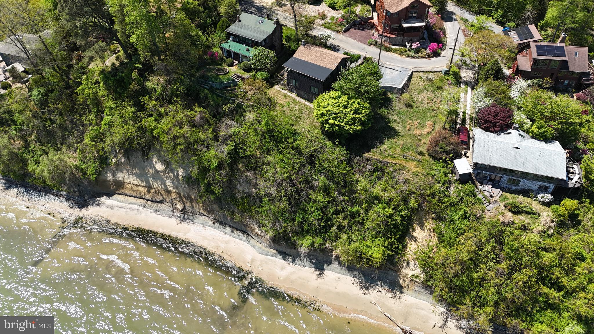 SCIENTISTS CLIFFS - Residential