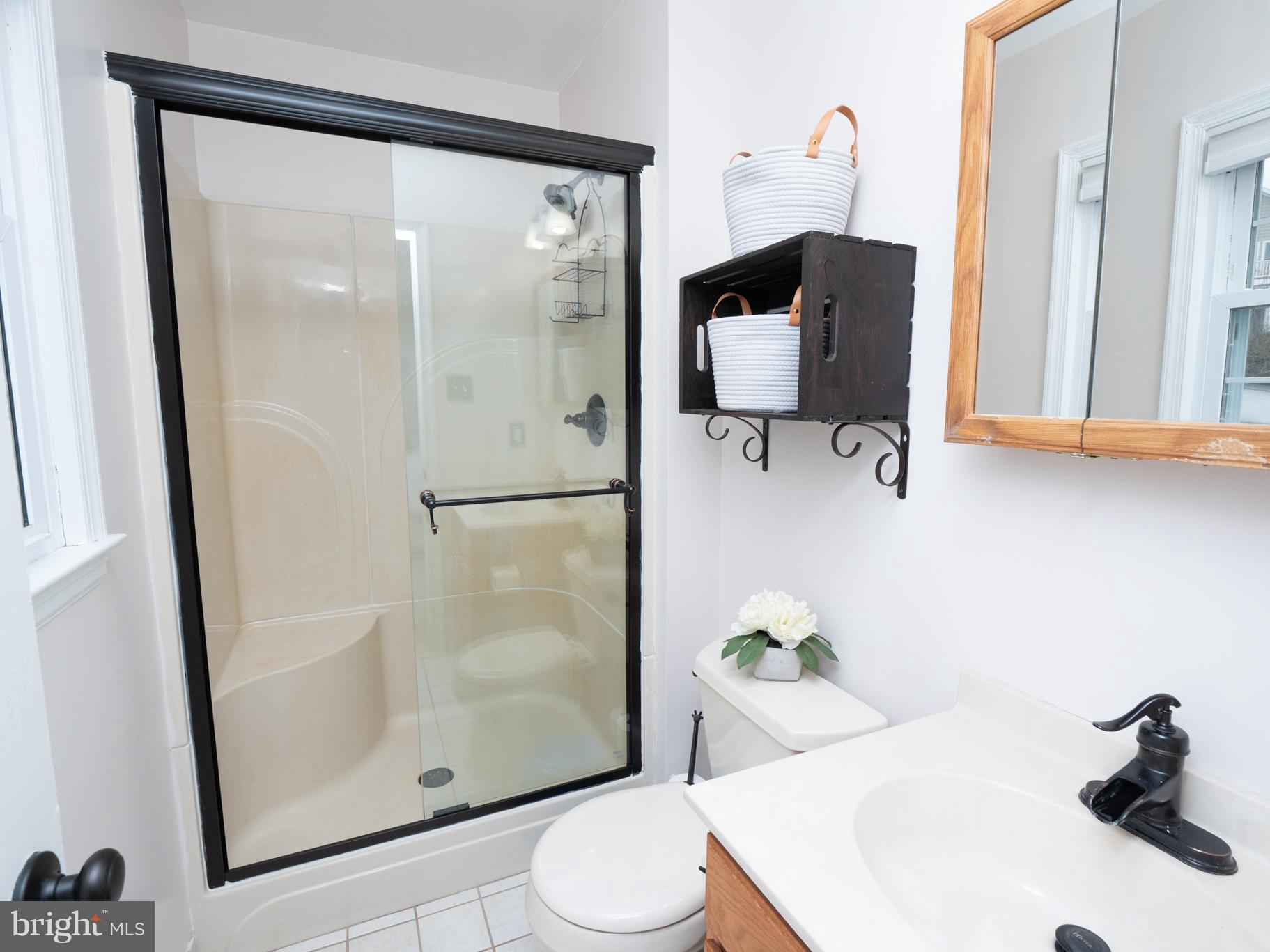 TRACYS LANDING - Residential