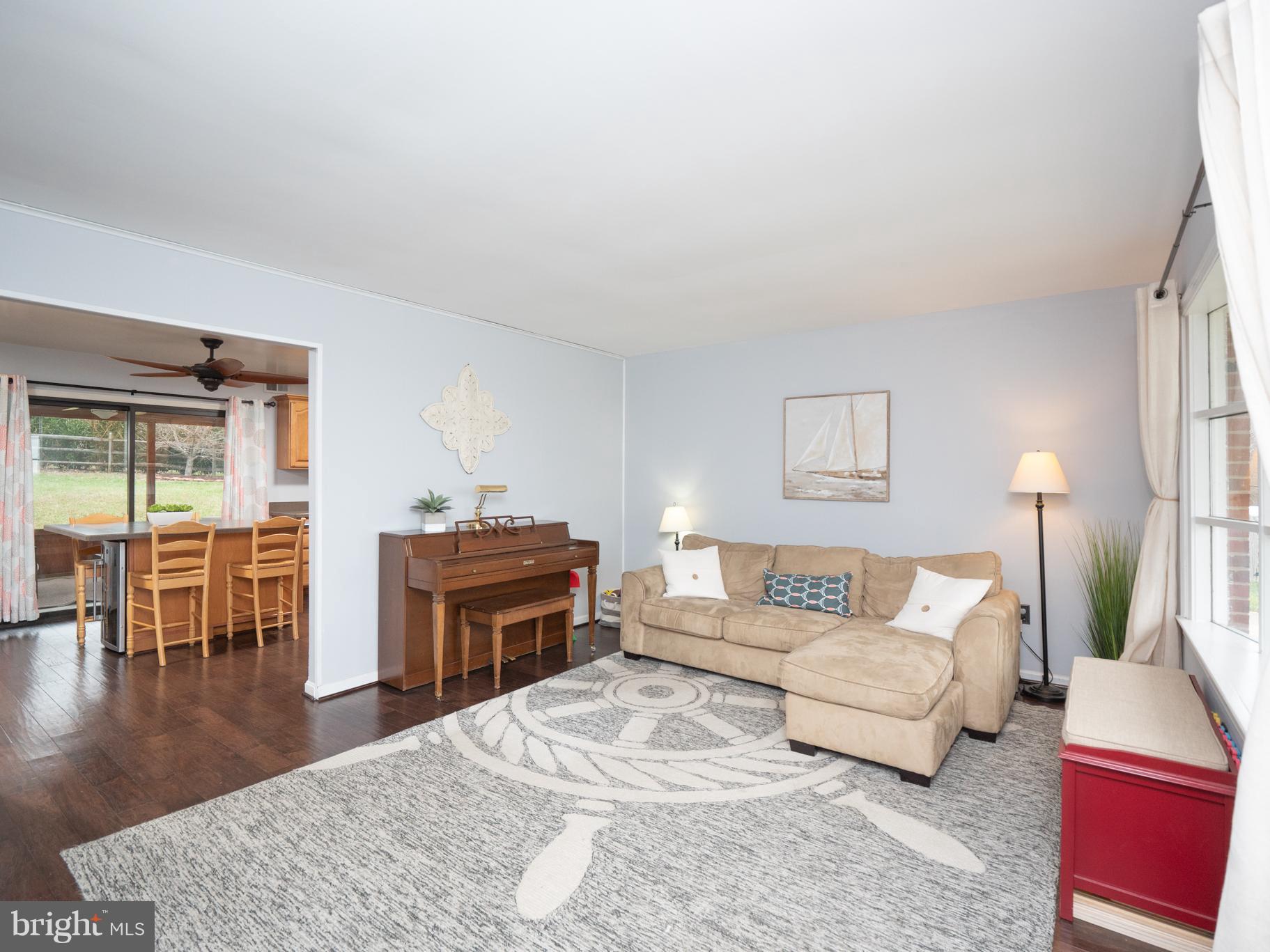 TRACYS LANDING - Residential