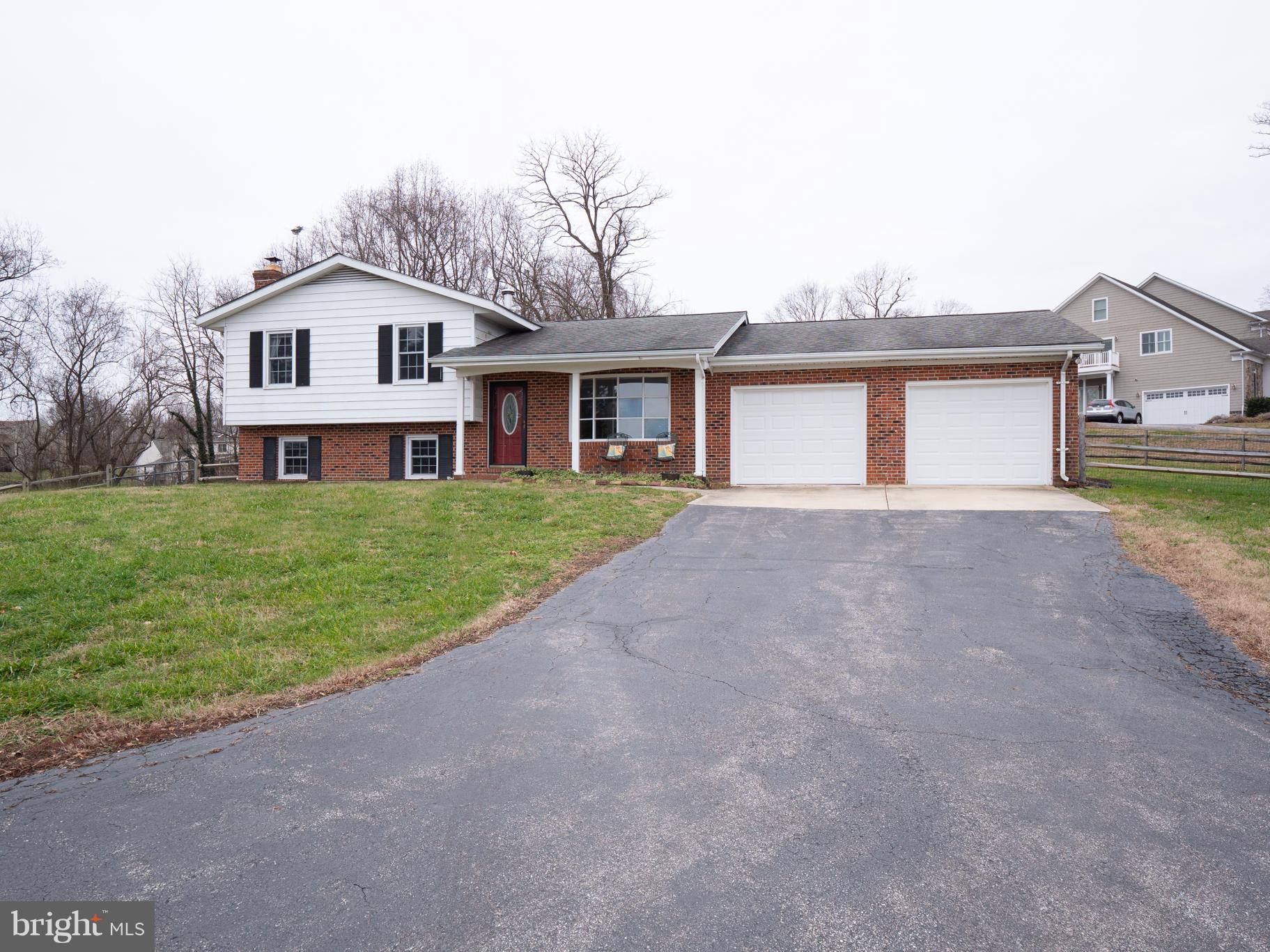 TRACYS LANDING - Residential