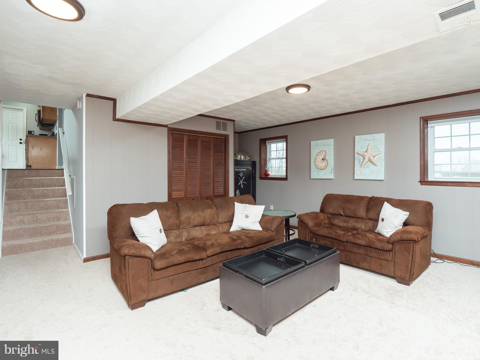 TRACYS LANDING - Residential