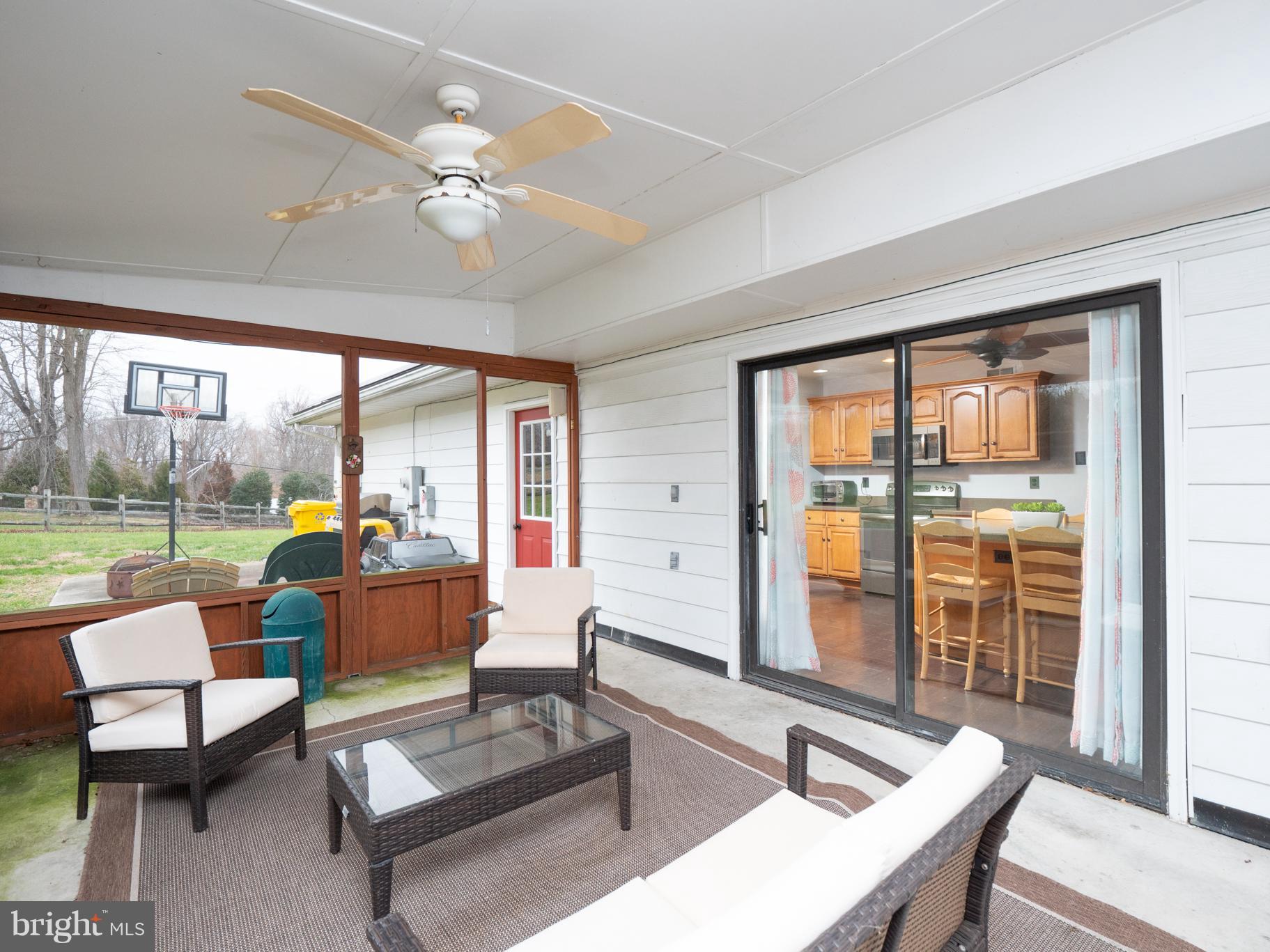 TRACYS LANDING - Residential