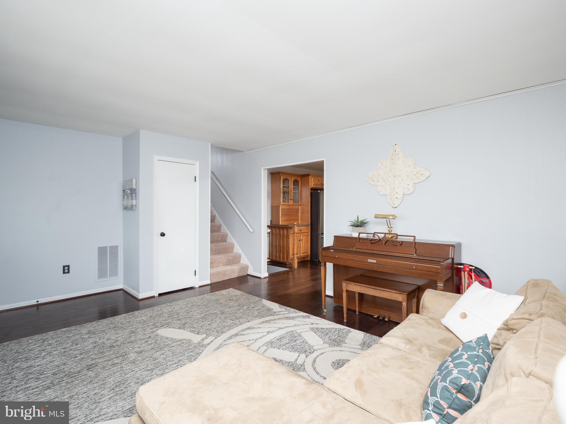 TRACYS LANDING - Residential