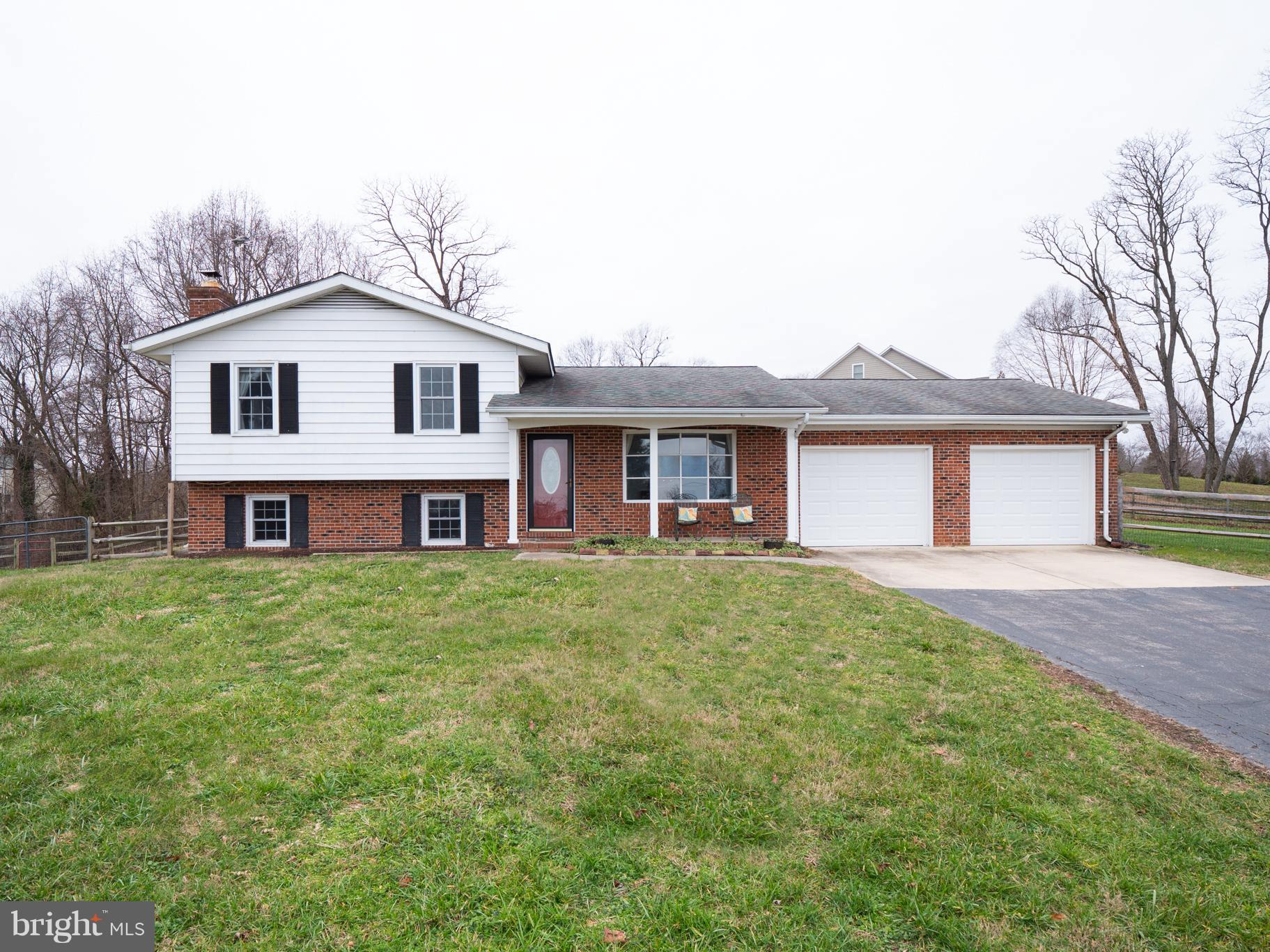 TRACYS LANDING - Residential