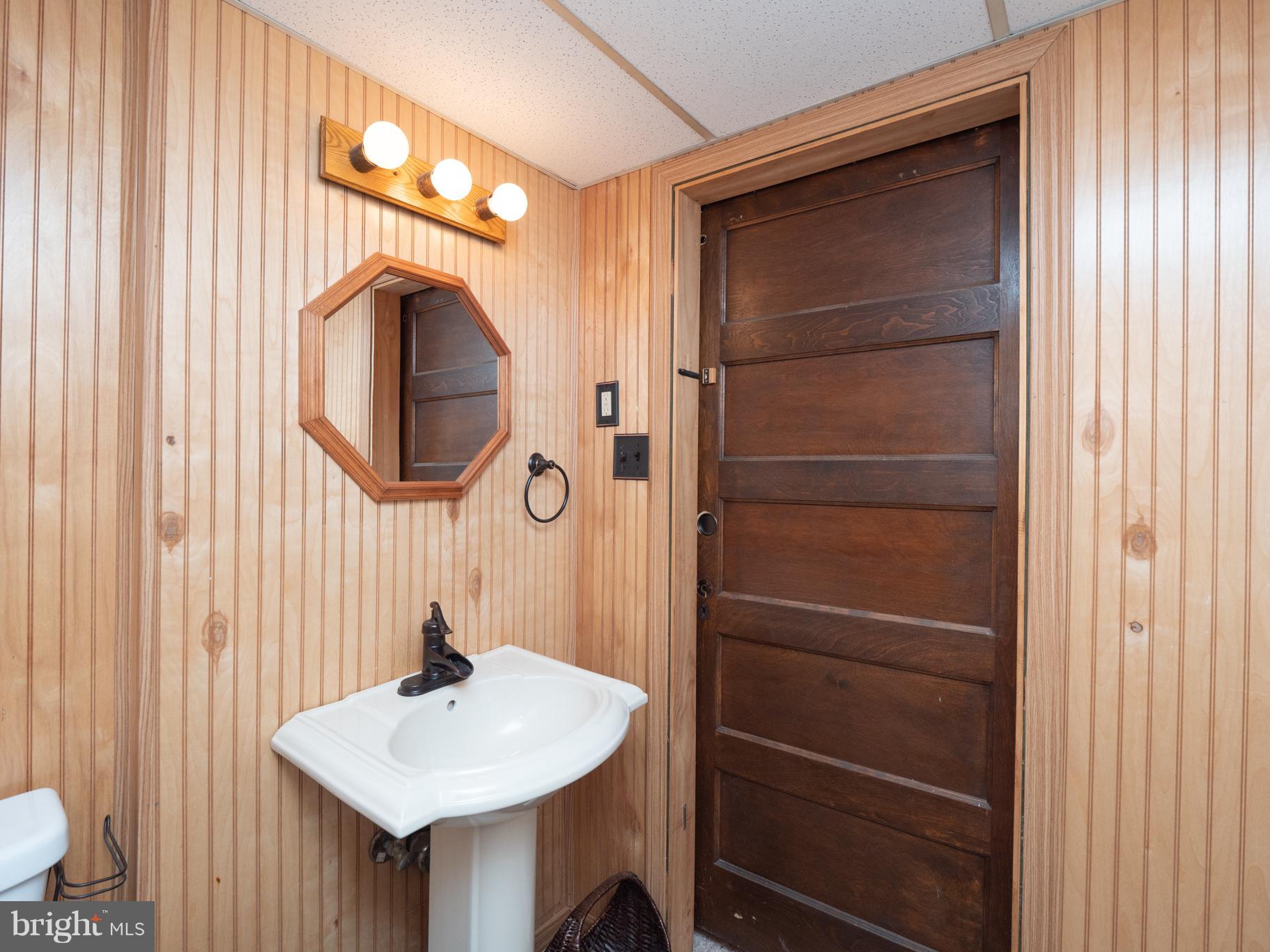 TRACYS LANDING - Residential