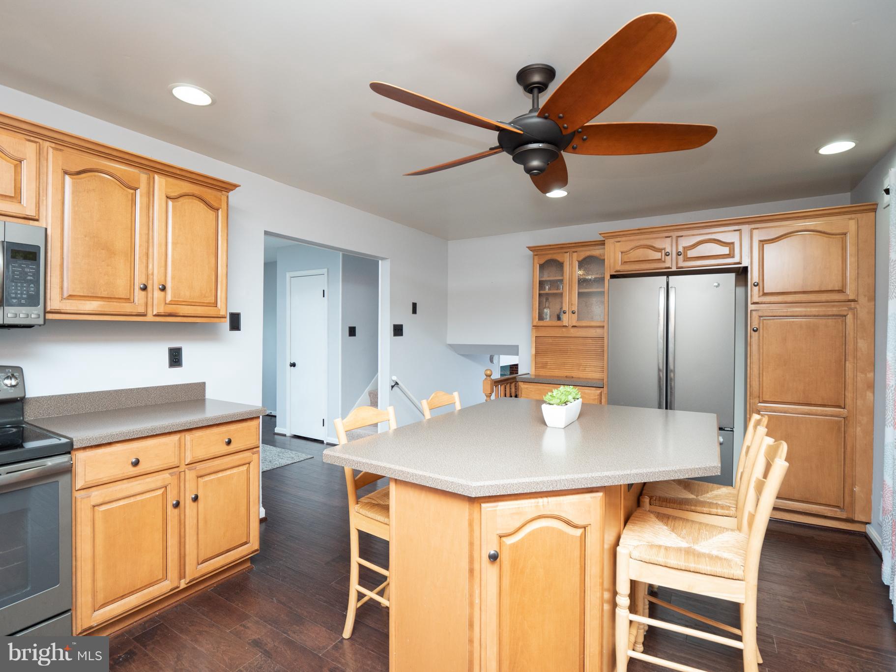 TRACYS LANDING - Residential