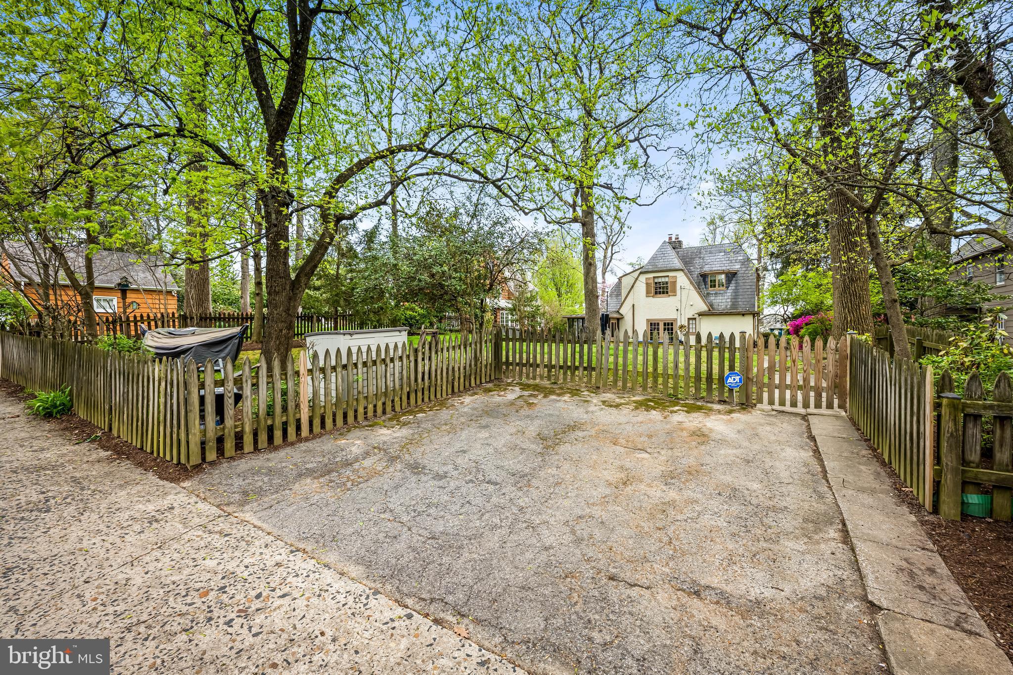 GREATER HOMELAND HISTORIC DISTRICT - Residential