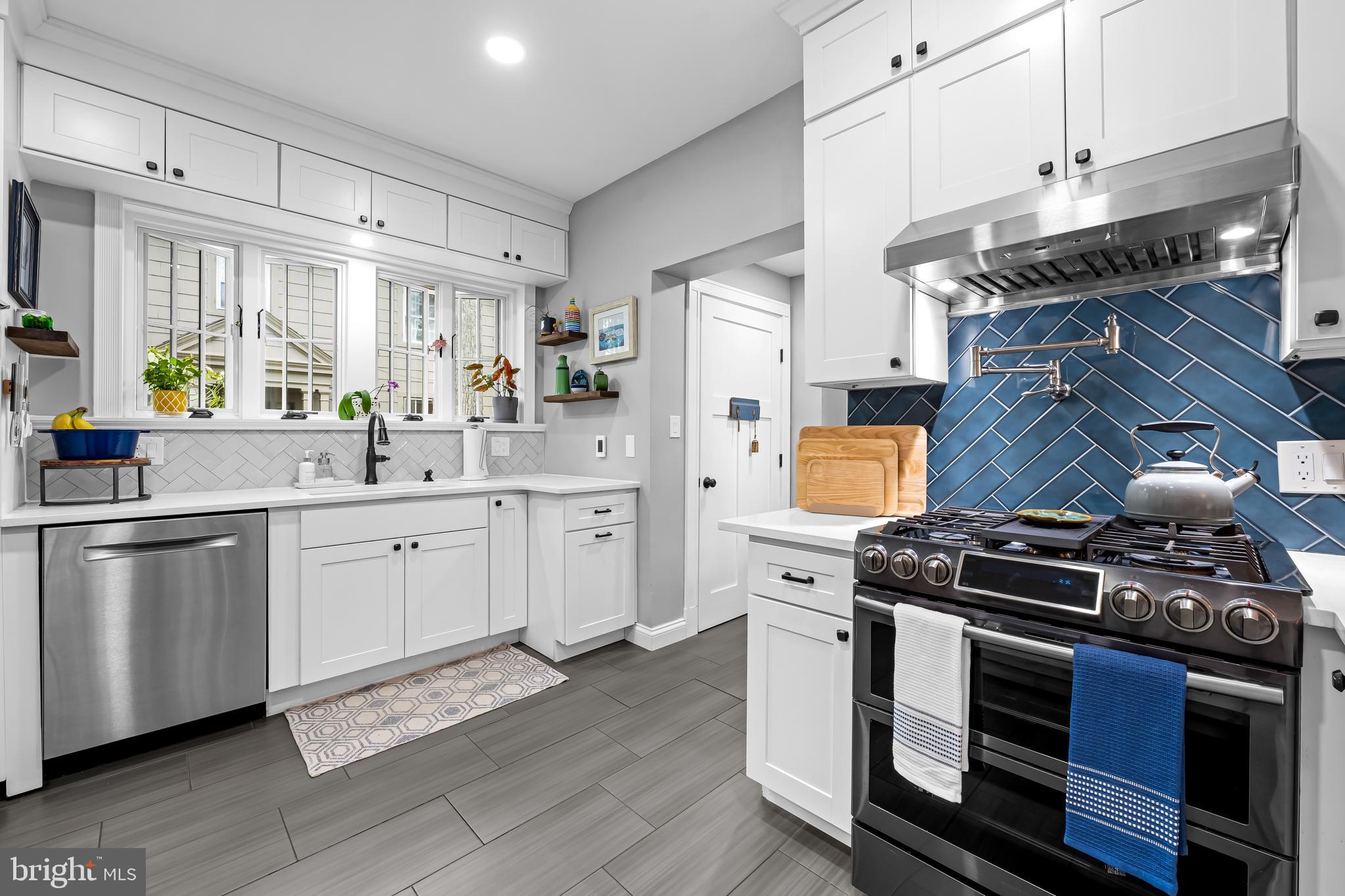 GREATER HOMELAND HISTORIC DISTRICT - Residential